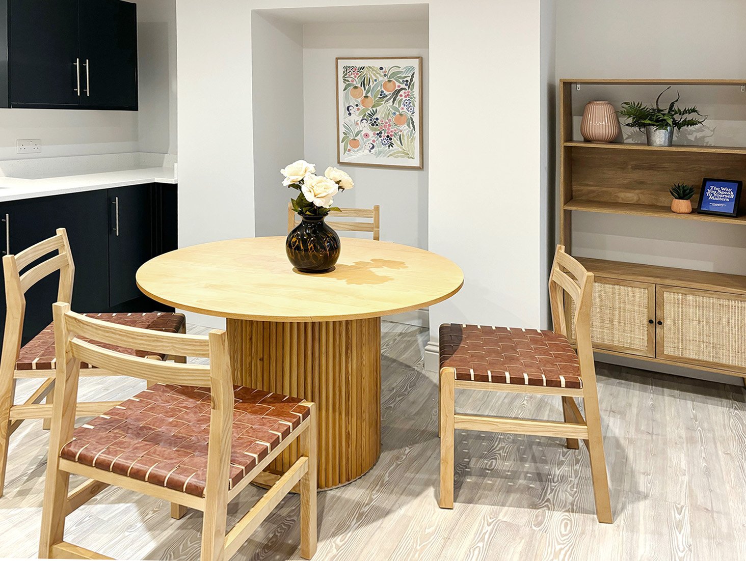 110B Manor Avenue_dining table.jpg