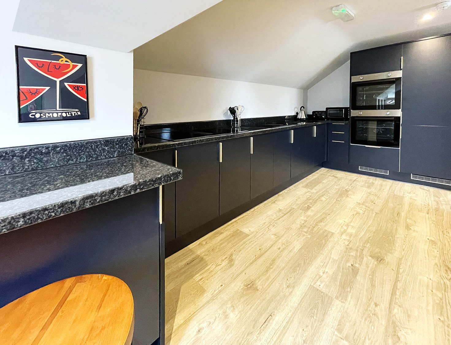 350 Browhnhill road_internal_kitchen.jpg