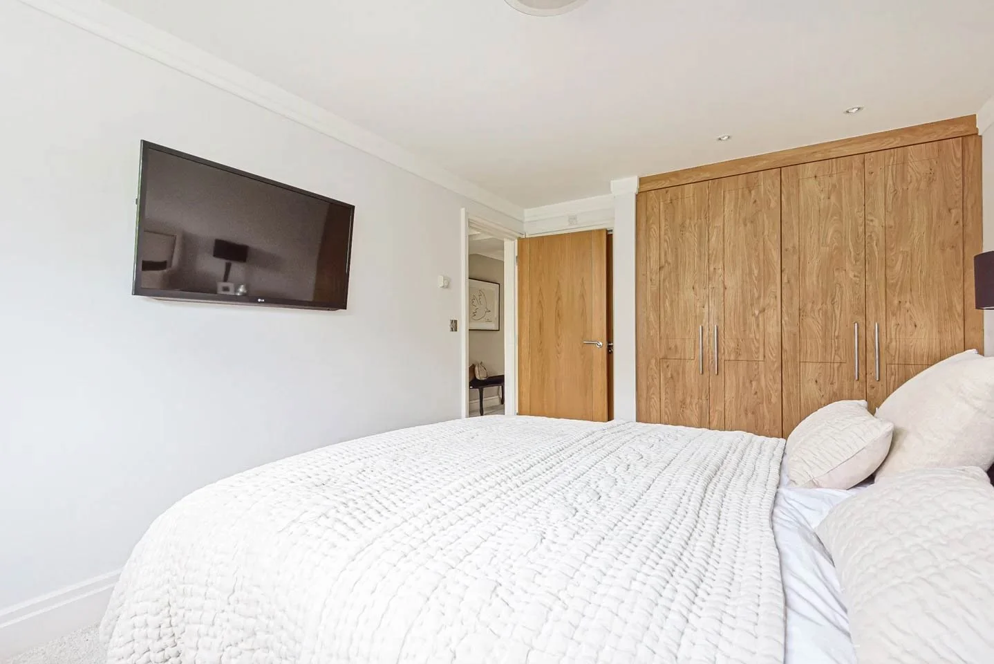 Burton Pynsent House_bedroom3.jpg