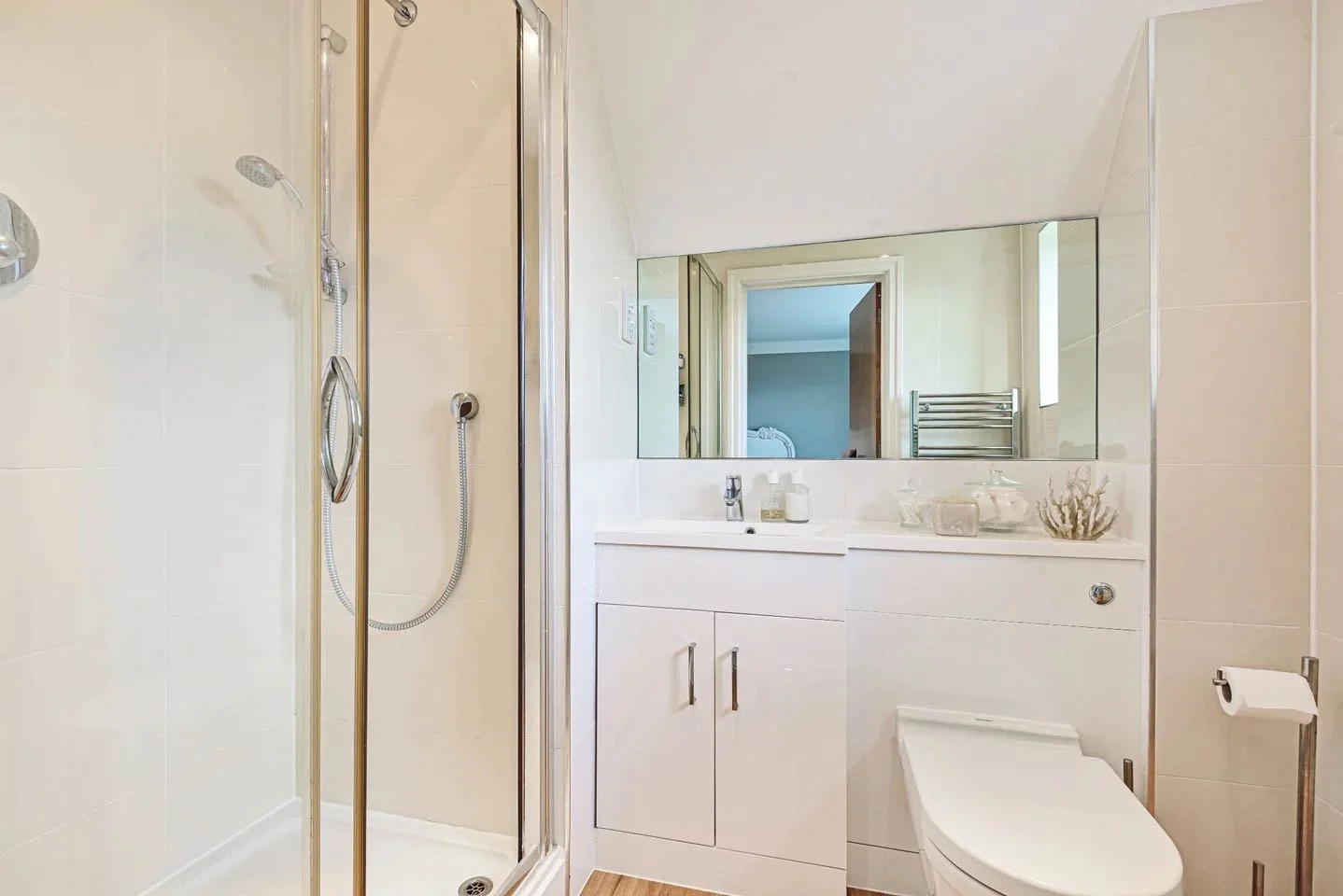 Burton Pynsent House_ensuite.jpg