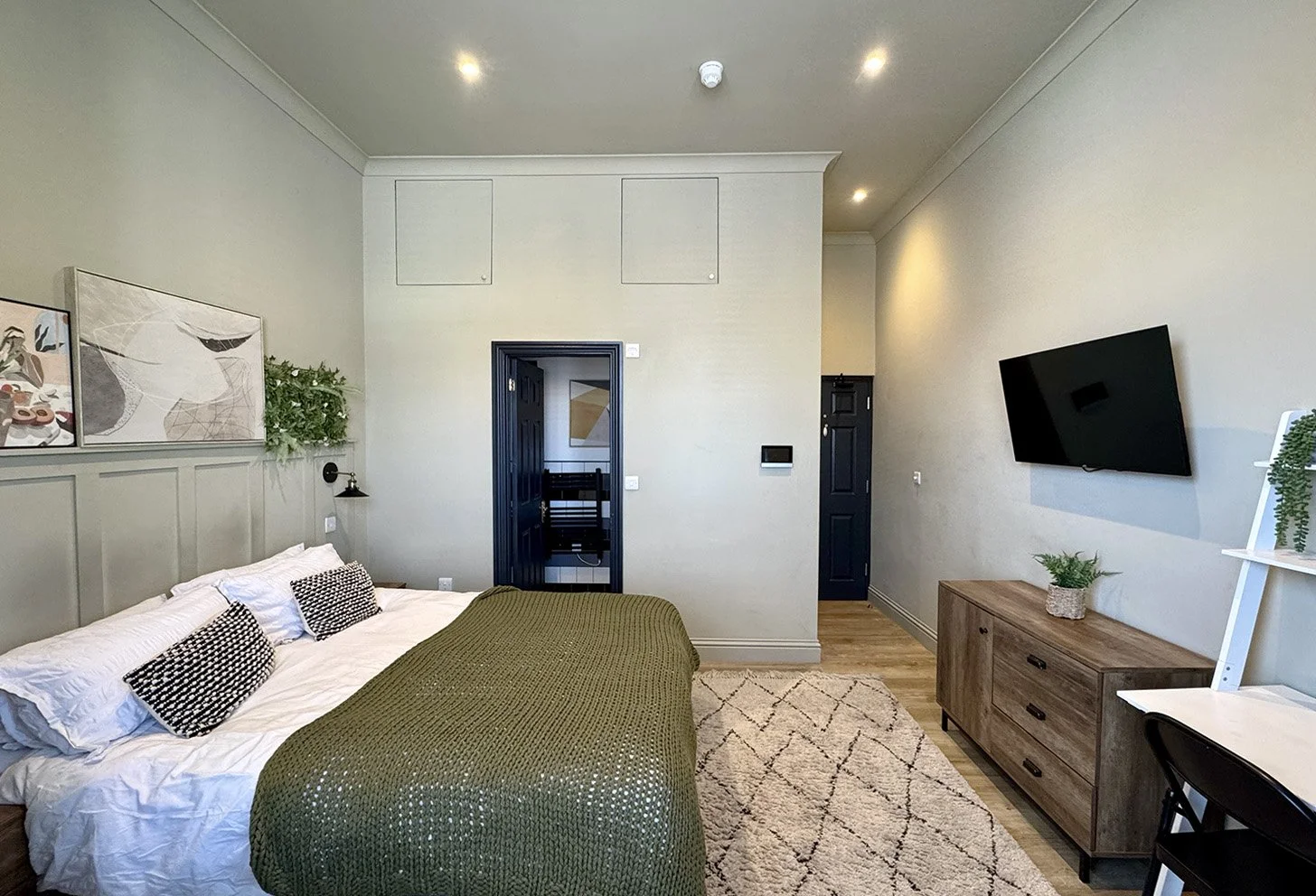 Brownhill Road Room 1