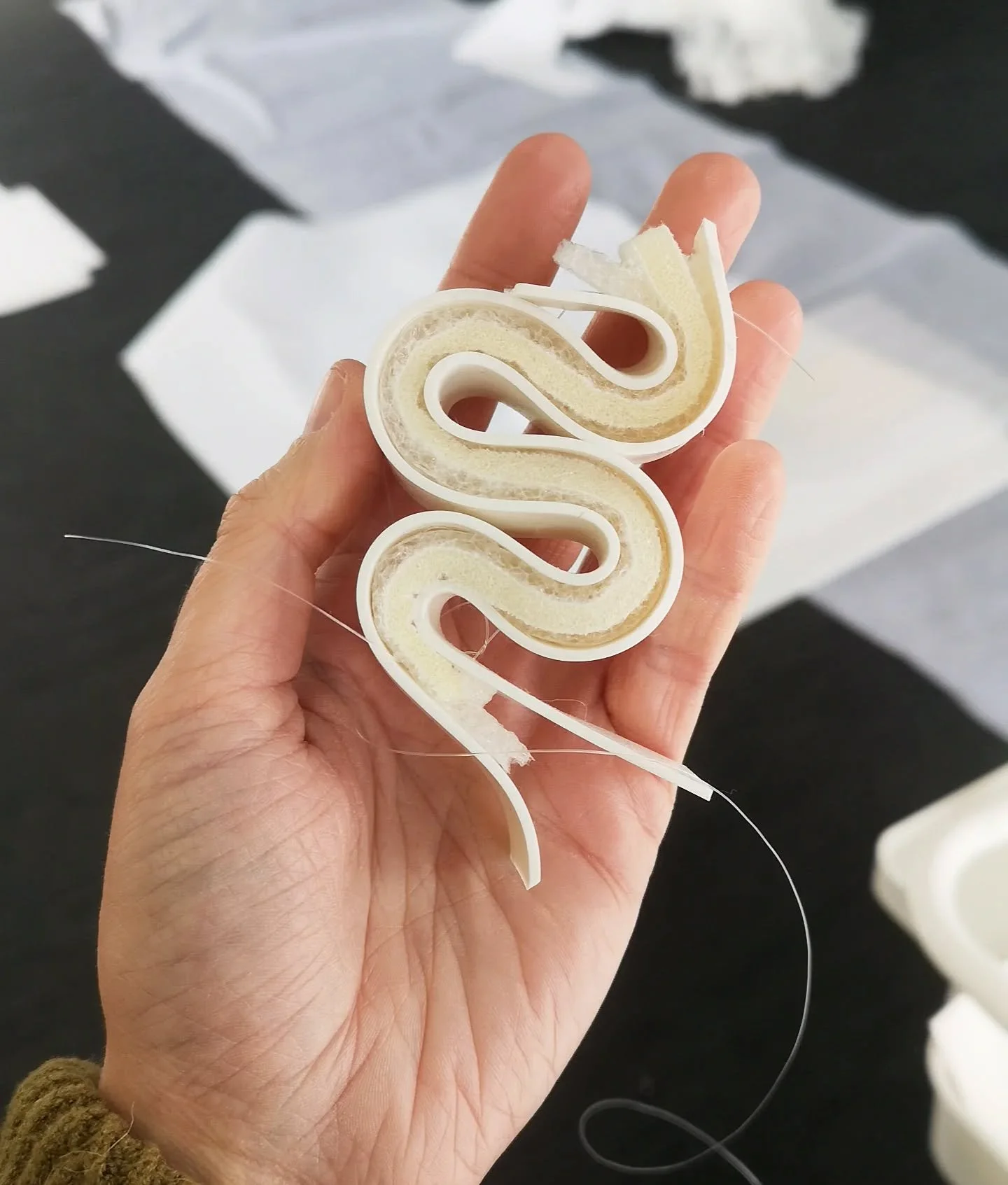 Medulla Ossium

#textiles #textileart #textilesample #wip #translucent #texture #textiles #materialexploration #materialexperiments #experimentaldrawing #latex #rubber #fabricmanipulation #pleated #pleat #stitch