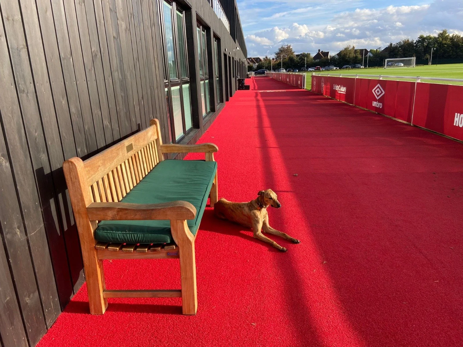 Paisley at Brentford, the players and staff come to see him after training