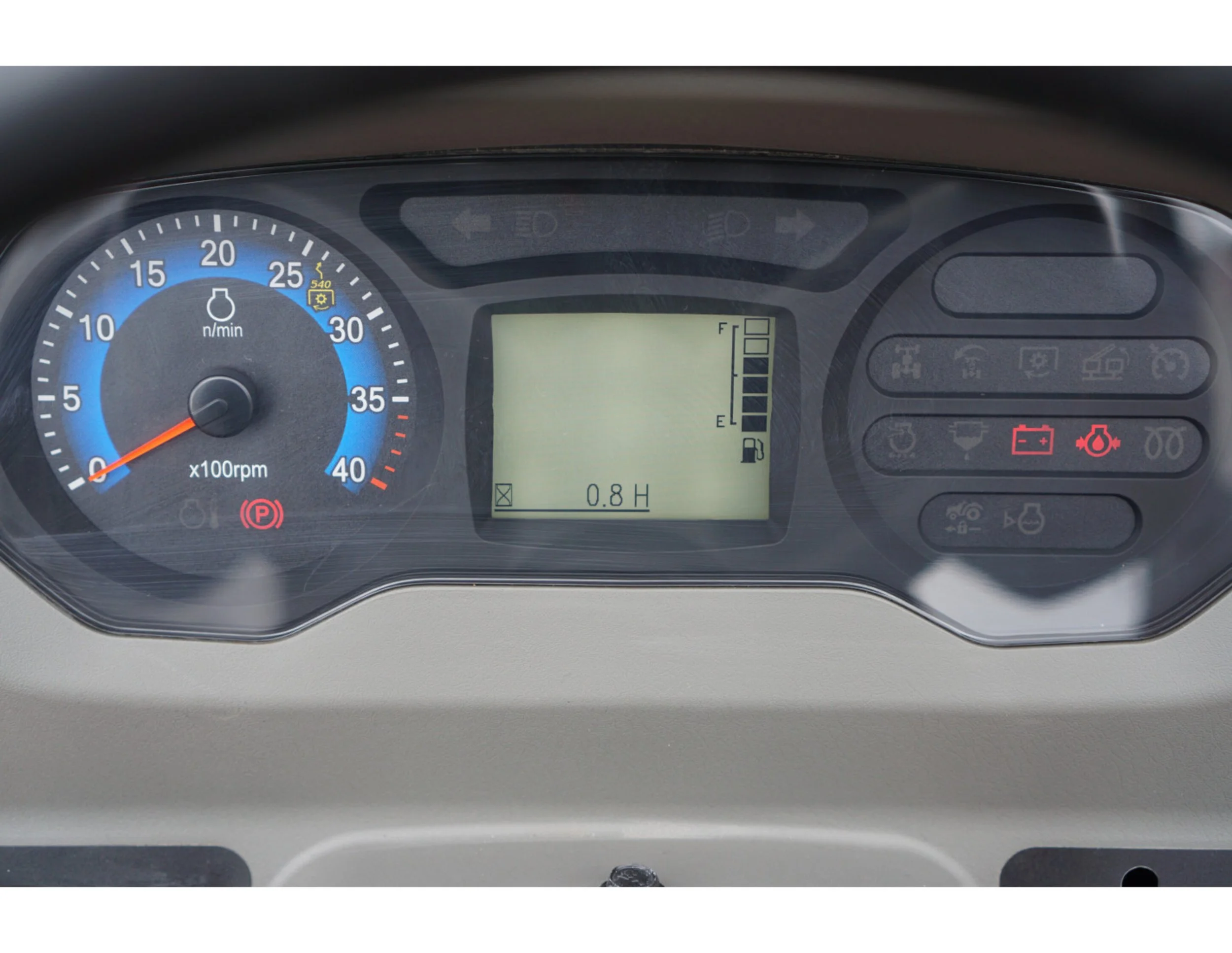 hinomoto-hm-475-su-frontaliniu-krautuvu (9) (2).jpg