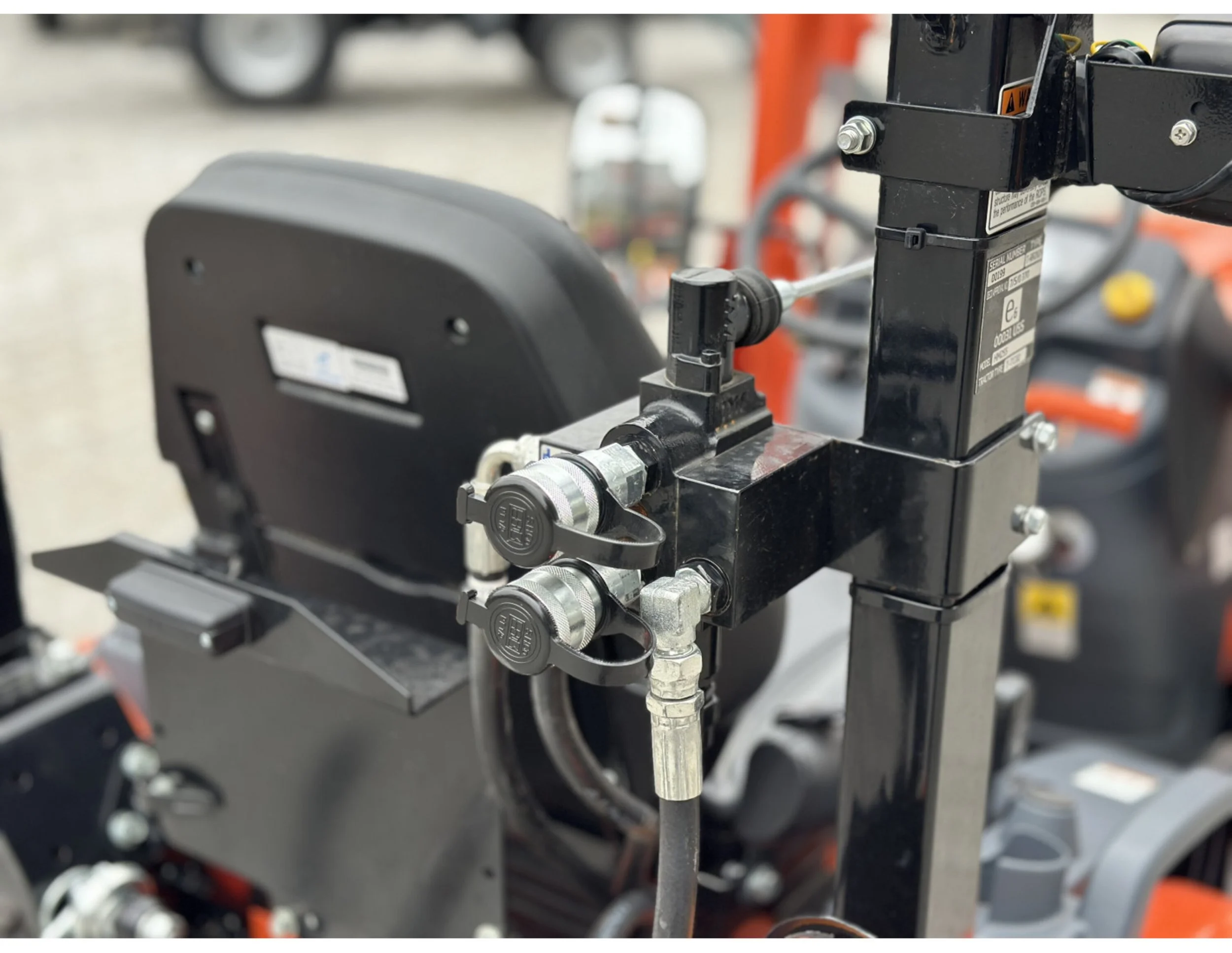 hinomoto-hm-255-hst-with-front-loader (16).jpg