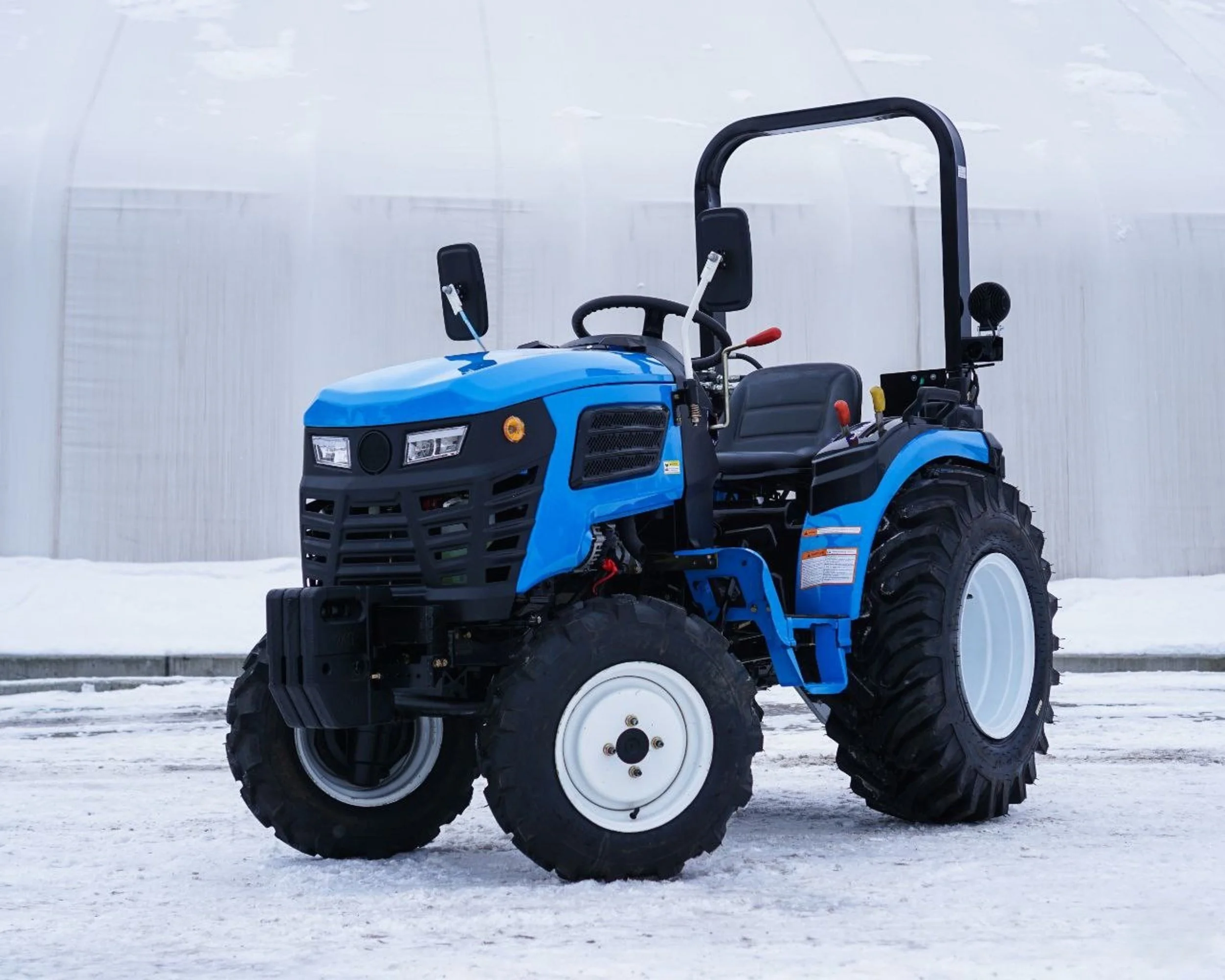 HINOMOTO HM-250 2X Premium Plus — Versatilità Unica con Doppia PTO per Ogni Attrezzatura