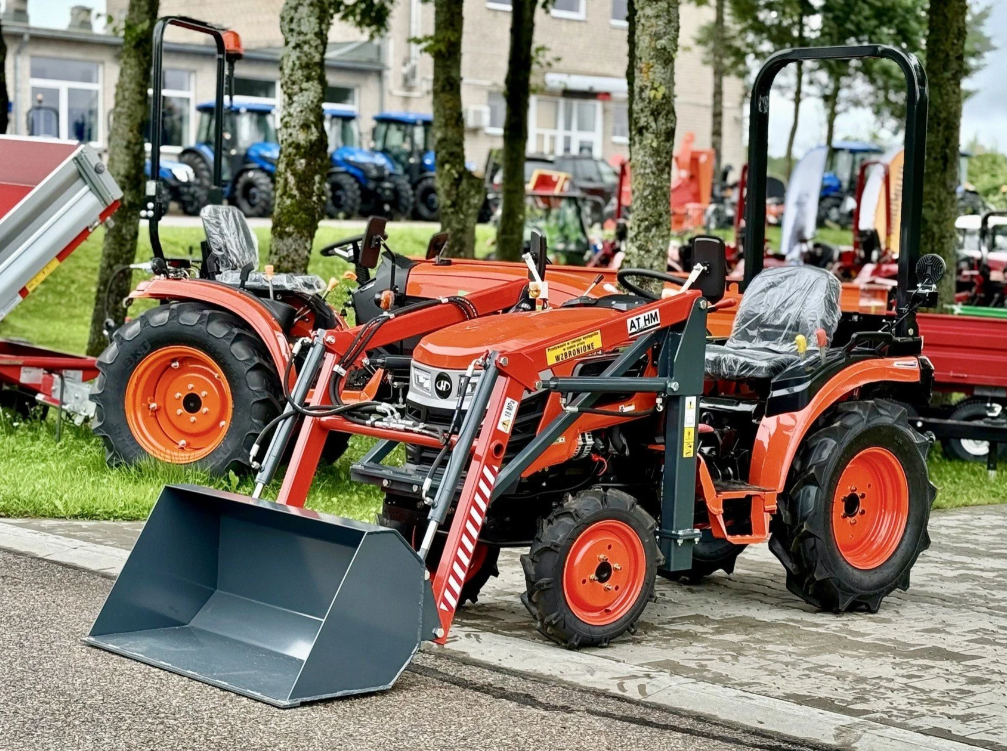 Hinomoto HM-3025 Plus con Caricatore Frontale - La Forza al Tuo Fianco!