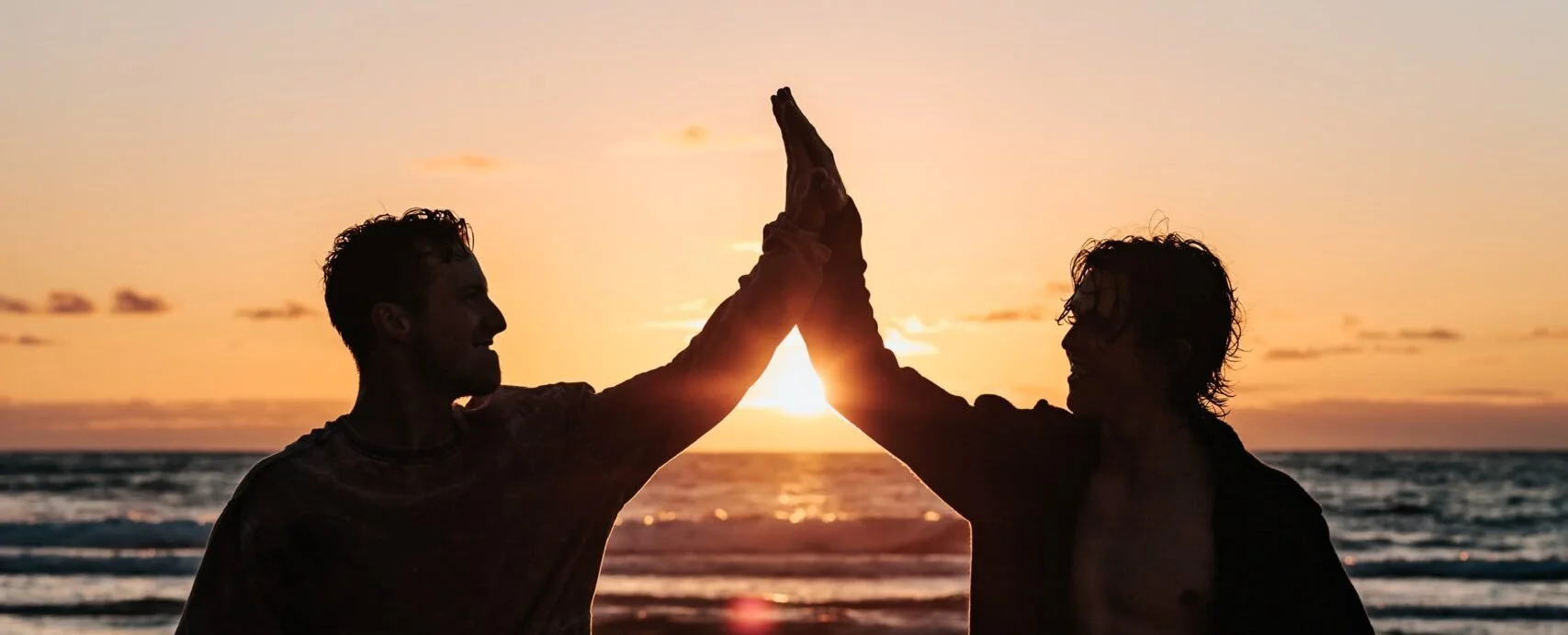 Gejst & Glæde – et energifyldt teambuildingkoncept, der styrker motivation, fællesskab og arbejdsglæde. Sammen skaber I begejstring, tillid og et stærkt sammenhold – med fokus på positiv energi og samarbejde.