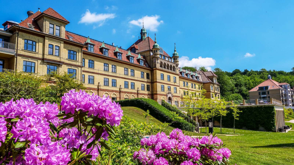 Teambuilding på Hotel Vejlefjord – historisk kurhotel omgivet af skov og fjord. Eksklusive faciliteter og naturskønne omgivelser skaber