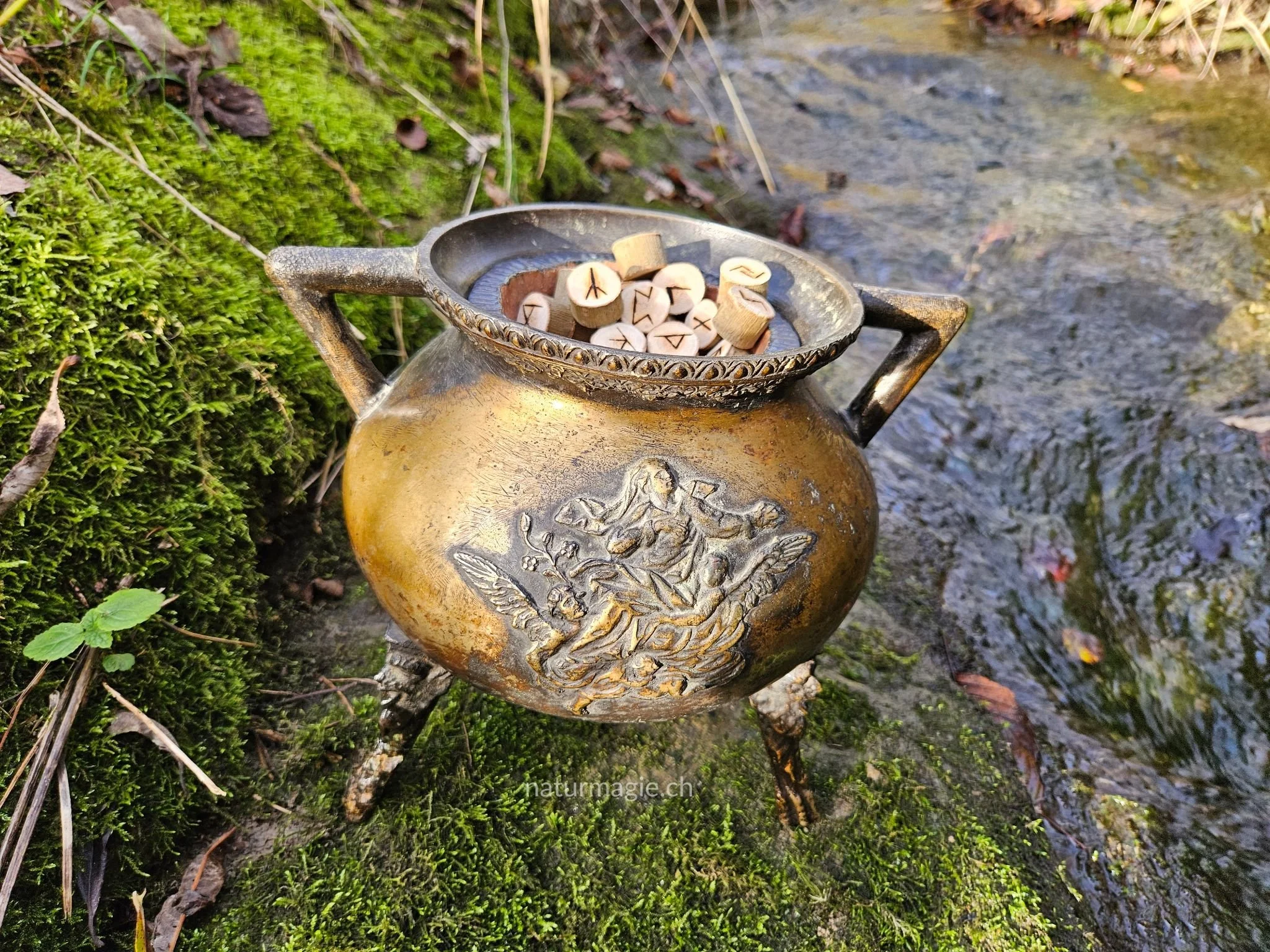 Meine gefertigten Runen, alte Zeichen voller Kraft, Symbolik und Wandlung