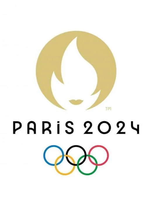 Logo des Jeux Olympiques de Paris 2024 avec un visage stylisé et les anneaux olympiques en dessous.