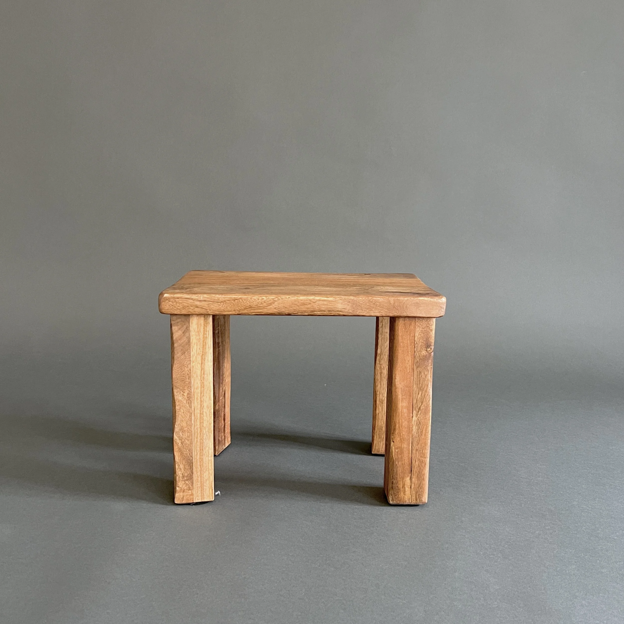 KIDS WOODEN STOOL 