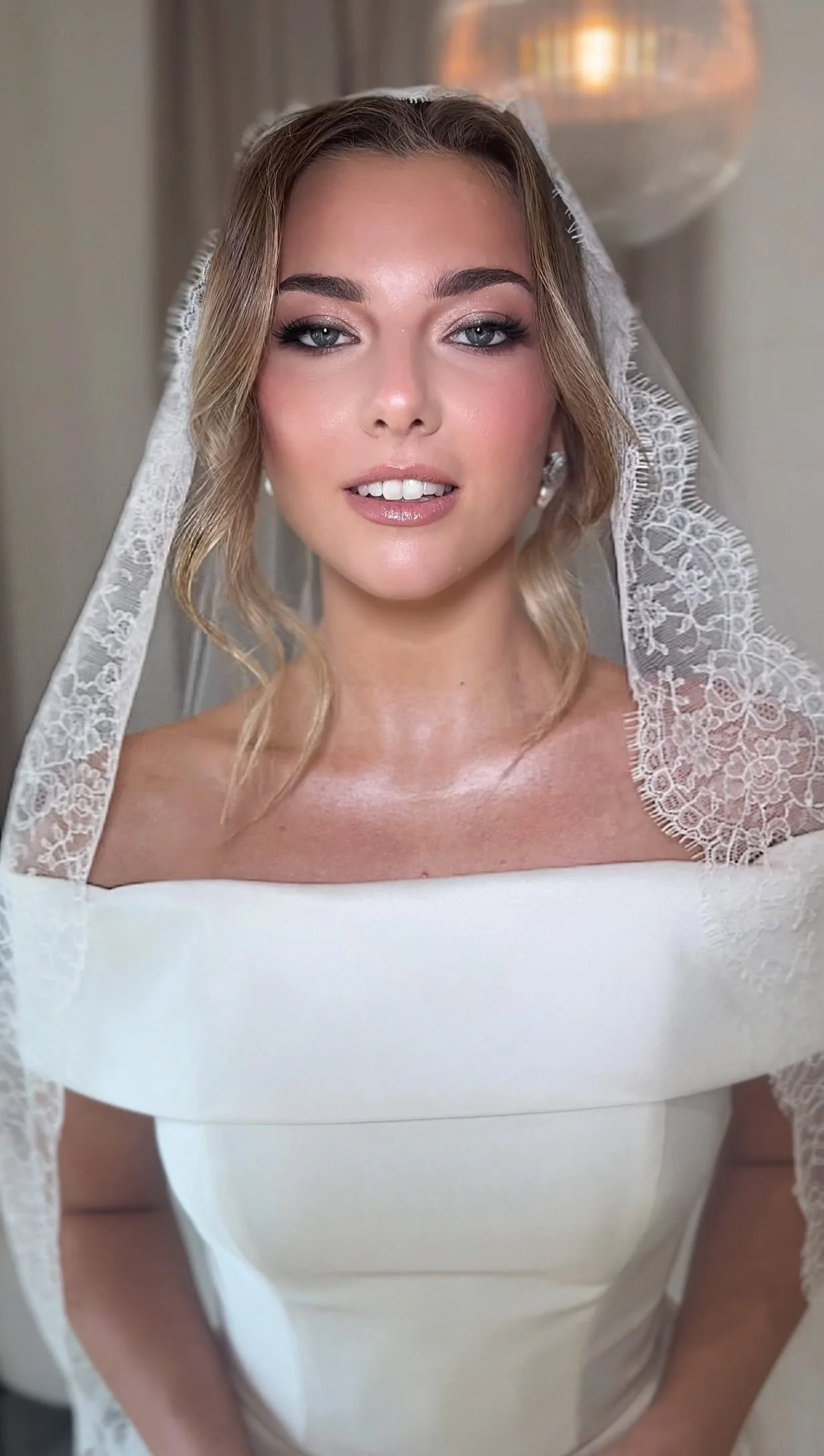 Annie Daniel | Make Up Artist
anndaniel.adm@gmail.com