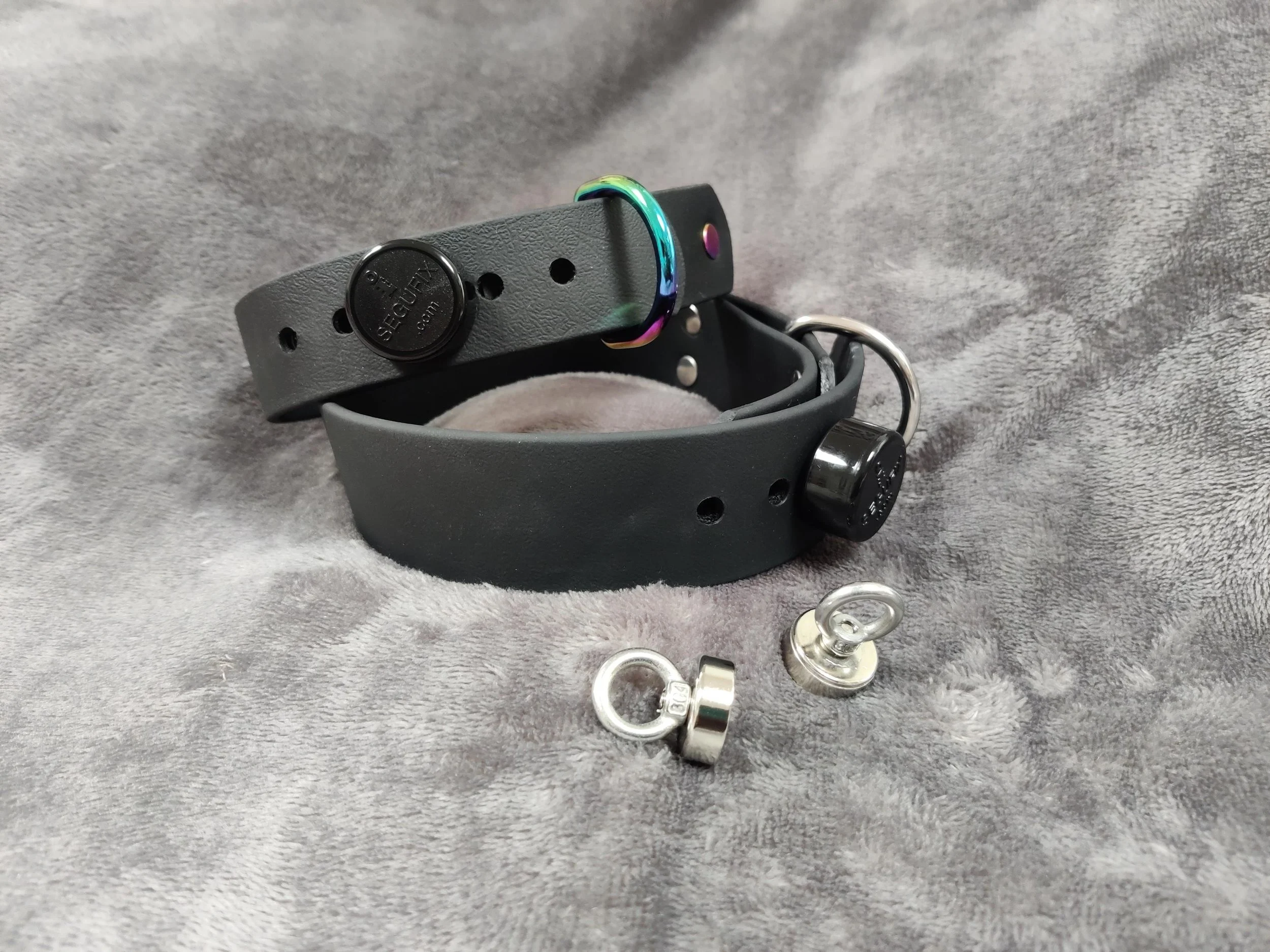 Segufix Locking Collar: Vegan Friendly, Heavy Duty, Magnetic Lock