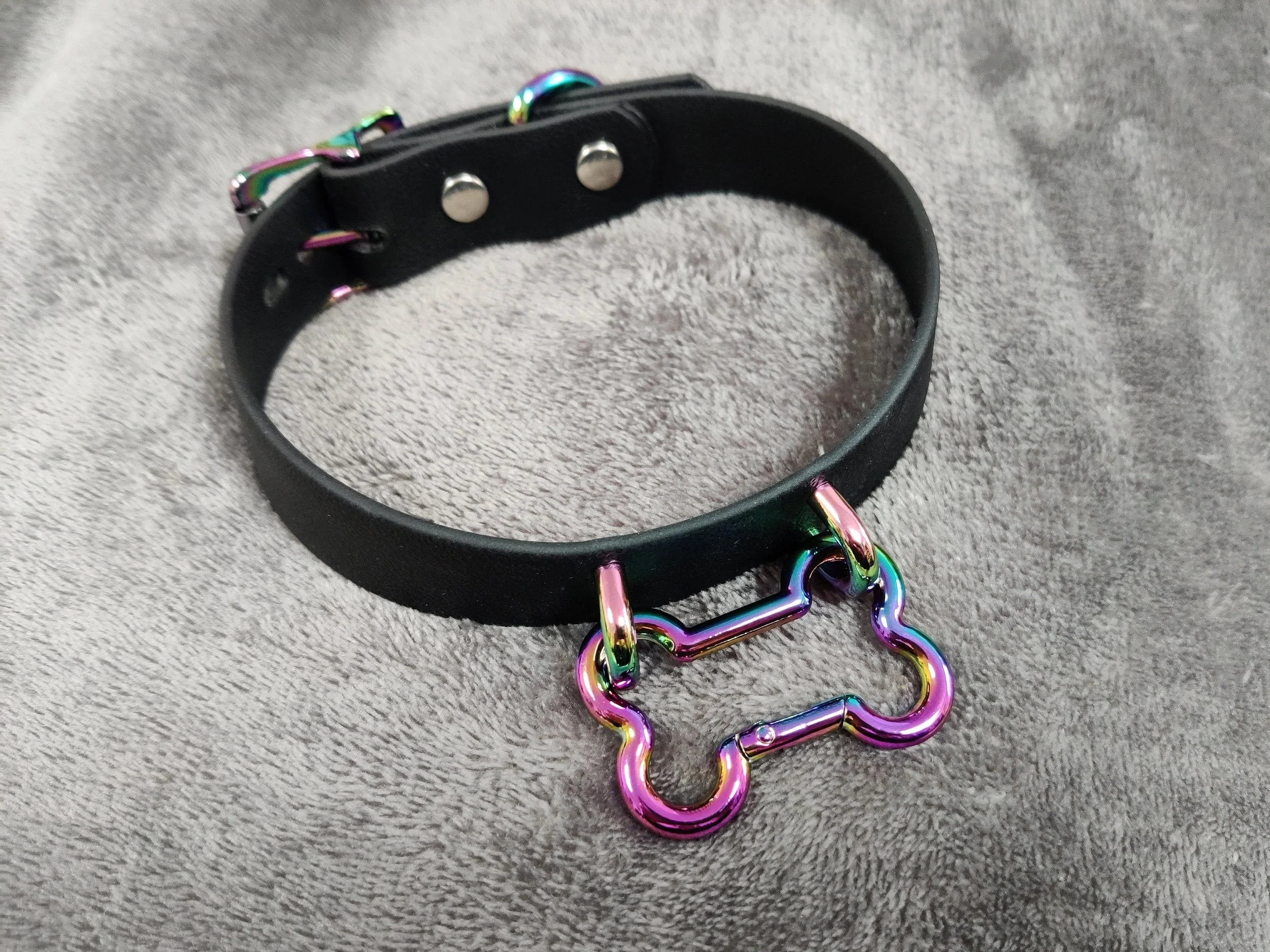 Bone Collar: Vegan Friendly, Custom Colours and Straps