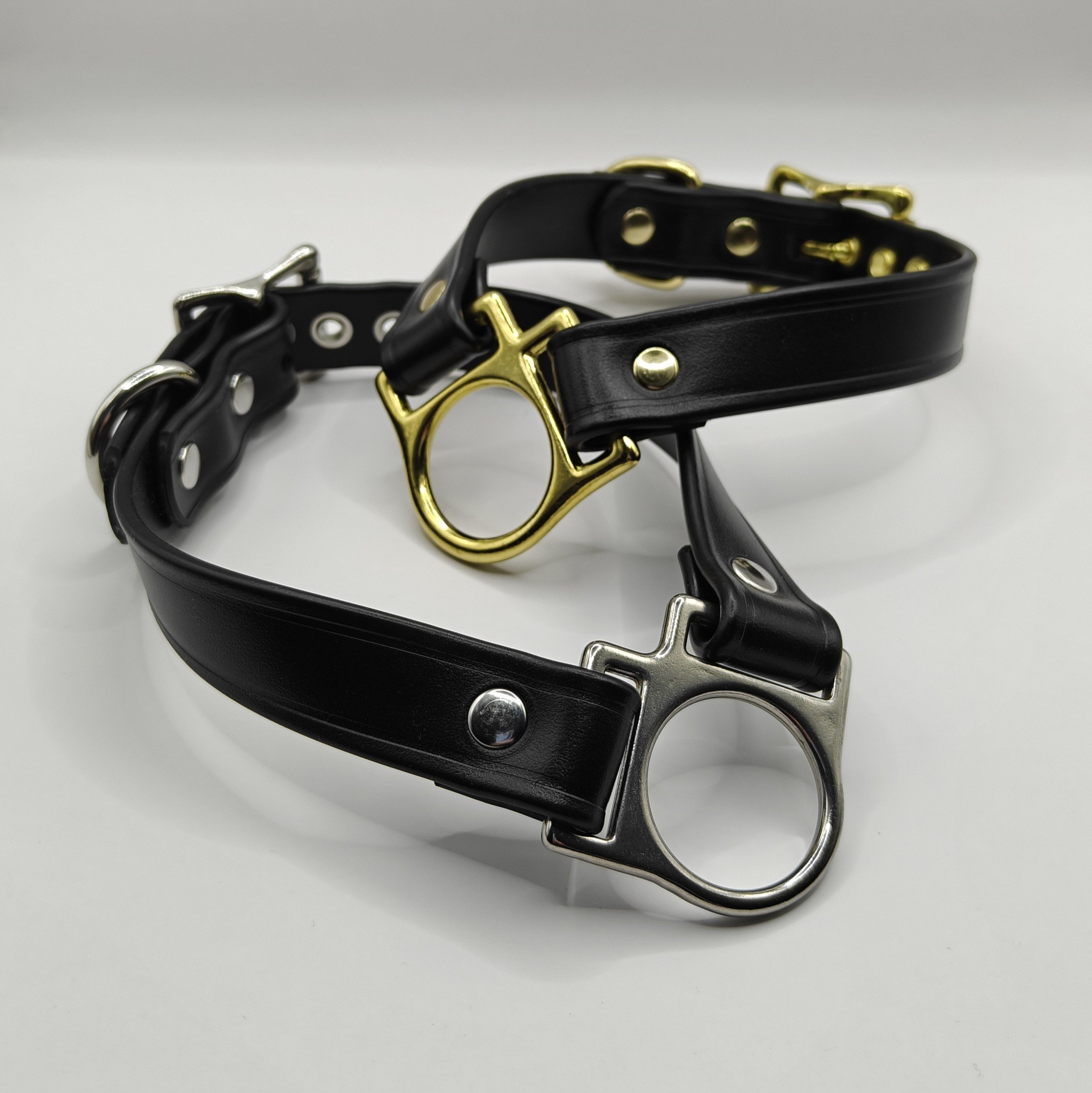 V Shape Drop Ring Collar: 20+ Colour Strap Choice, Vegan Friendly, Halter Square