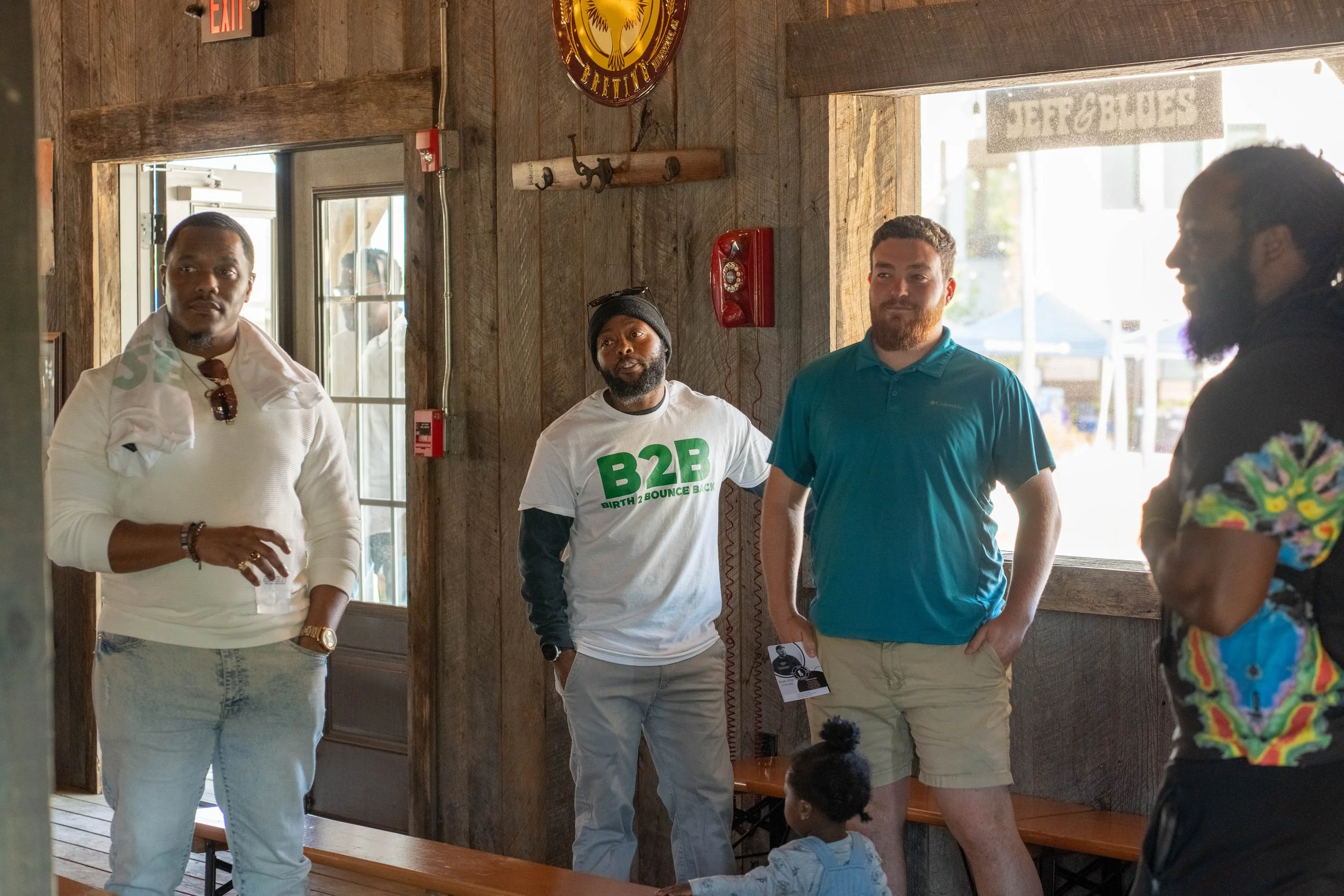 Fathers sharing their paternal experiences