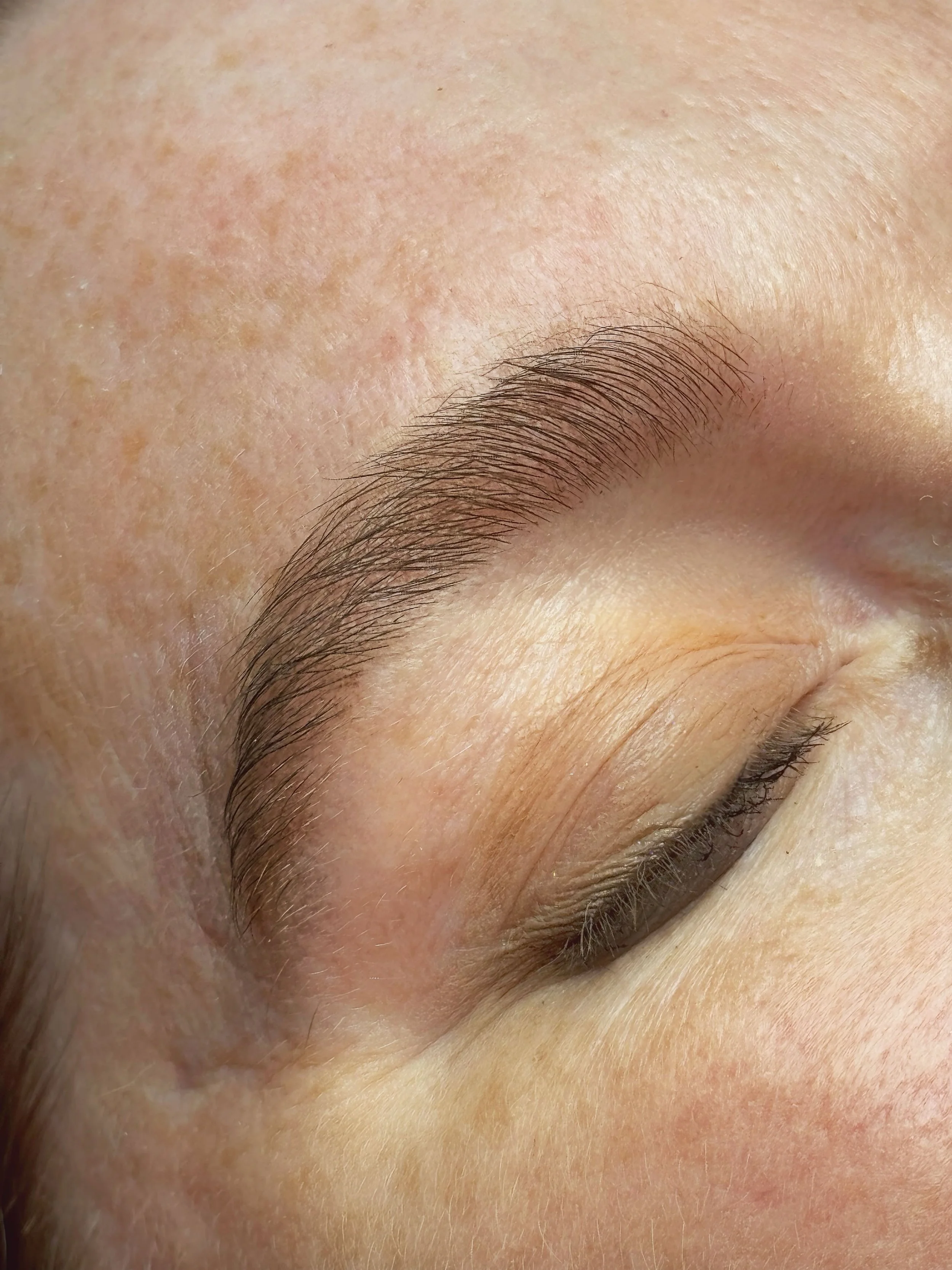 Facetune_21-11-2025-18-10-30 copy.jpg