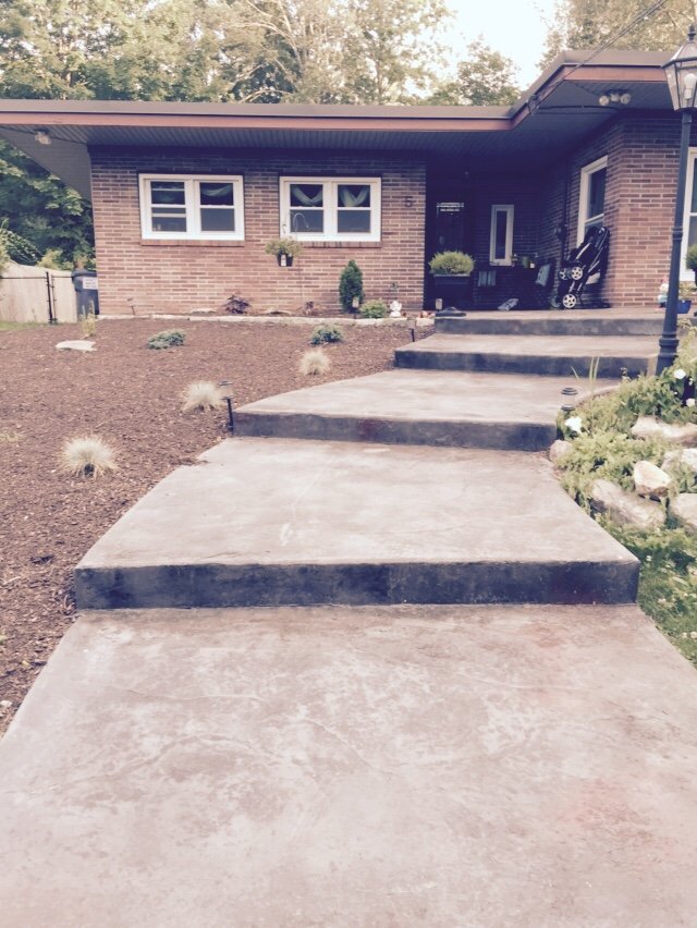 SpartanConcreteServices-ConcreteCurvedStairs-residential.jpg
