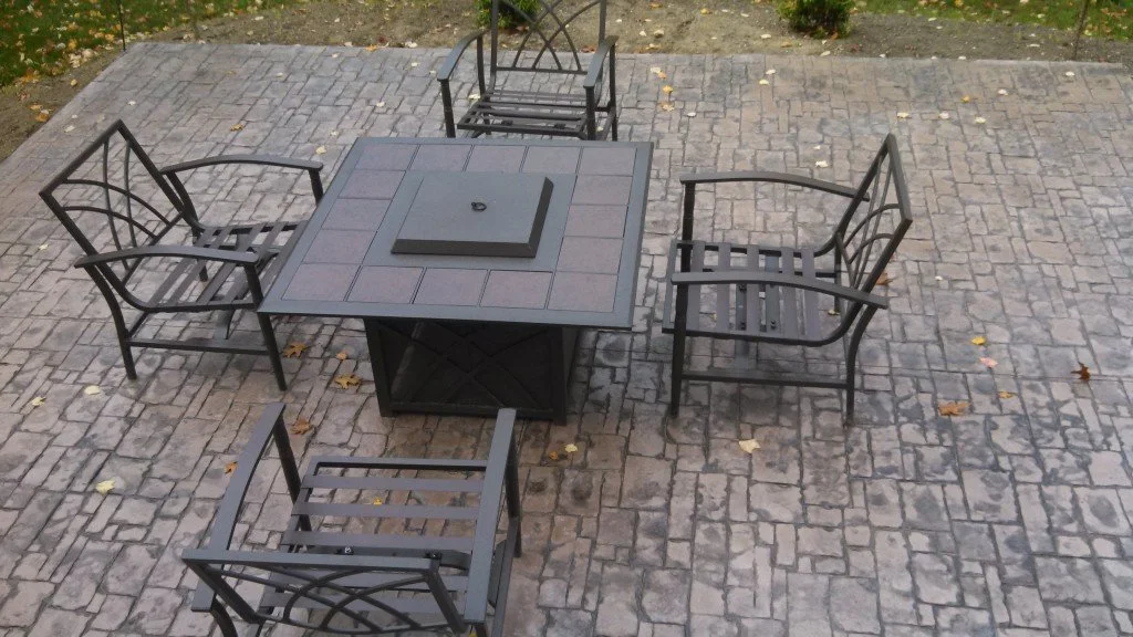 Spartan-Concrete-Services-StampConcretePatio-table.jpg