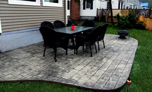Spartan-Concrete-Services-StampConcretePatio-backyard-entertainment.jpg