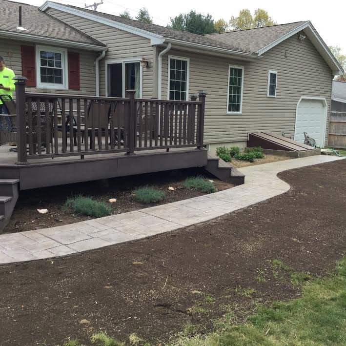 SpartanConcreteServices-walkway-yard.jpg