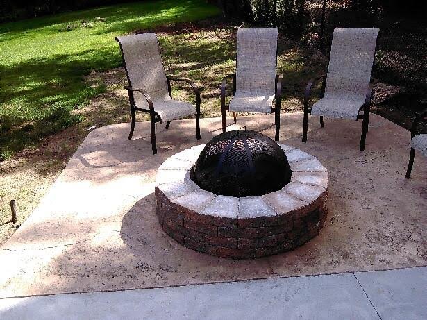 Spartan-Concrete-Services-StampConcretePatio-StampedConcretefIREPIT.jpg