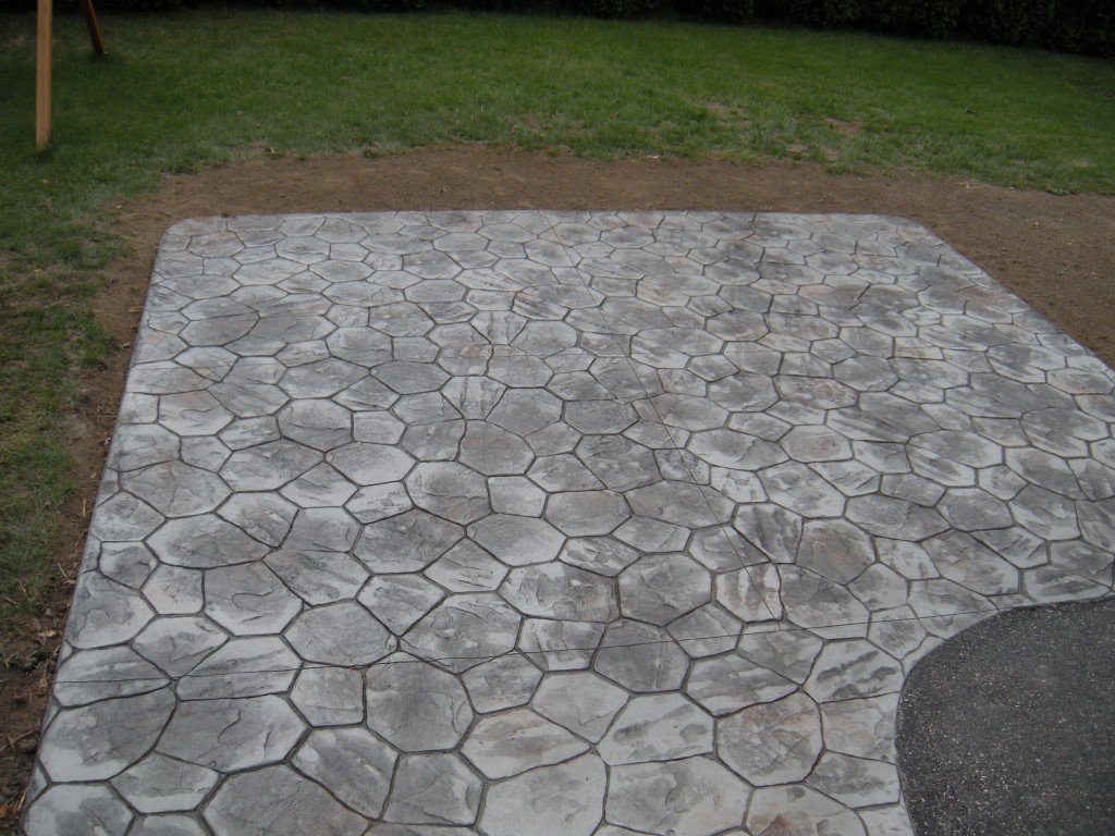 Spartan-Concrete-Services-StampConcretePatio-COBBLESTONE.jpg