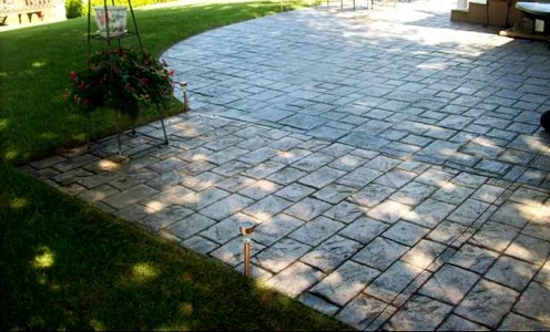 SpatanConcreteServices-outdoorseating.jpg