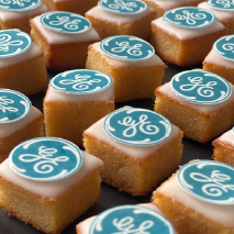 Personnalisez nos minis gâteaux nantais pour vos événements d'entreprise