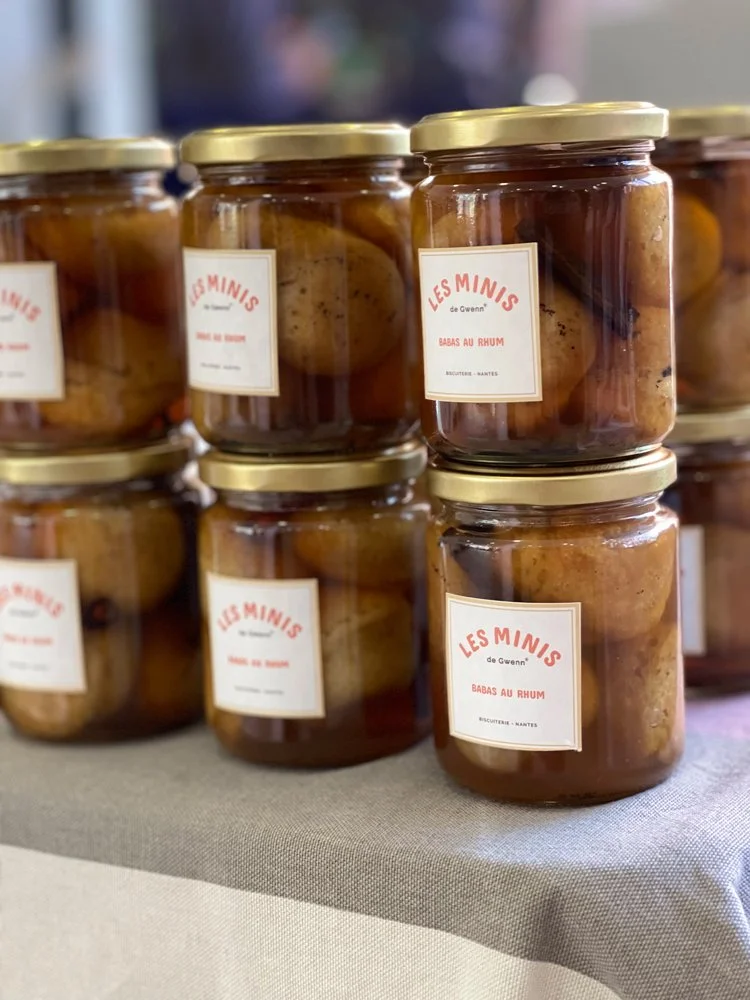 Minis babas au rhum en bocaux