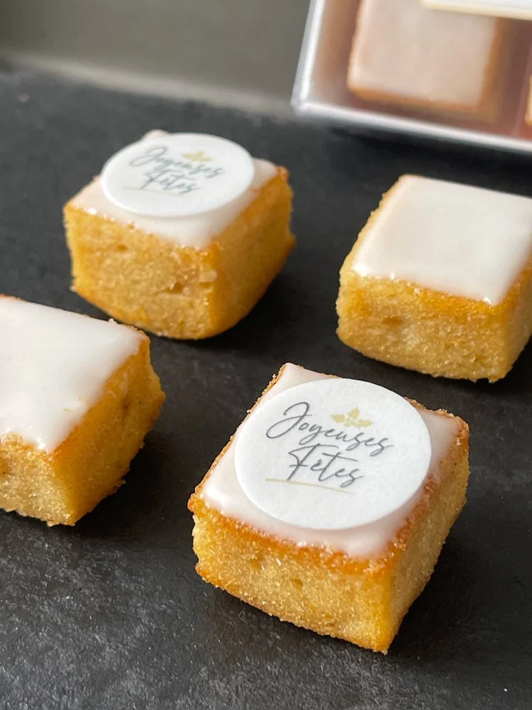 Minis gâteaux nantais façon mignardises personnalisables avec un mot, une image, un logo !