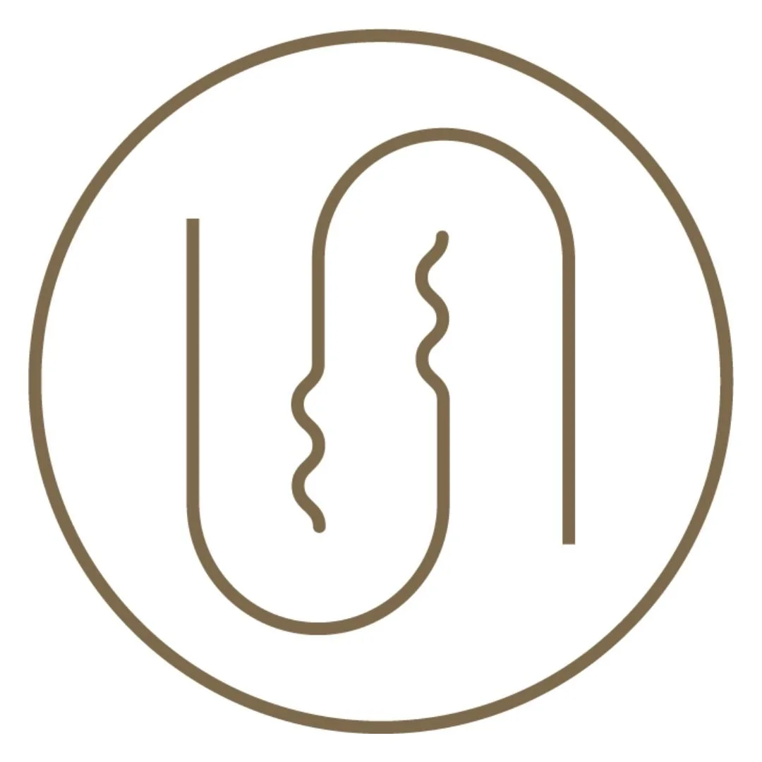Two interconnected U shapes