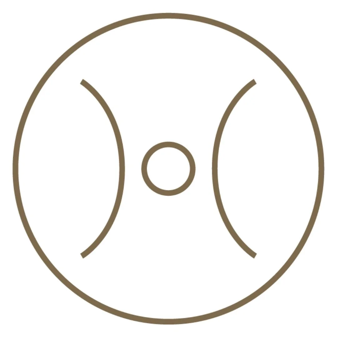 Outline of shape of neck with a circle in the middle