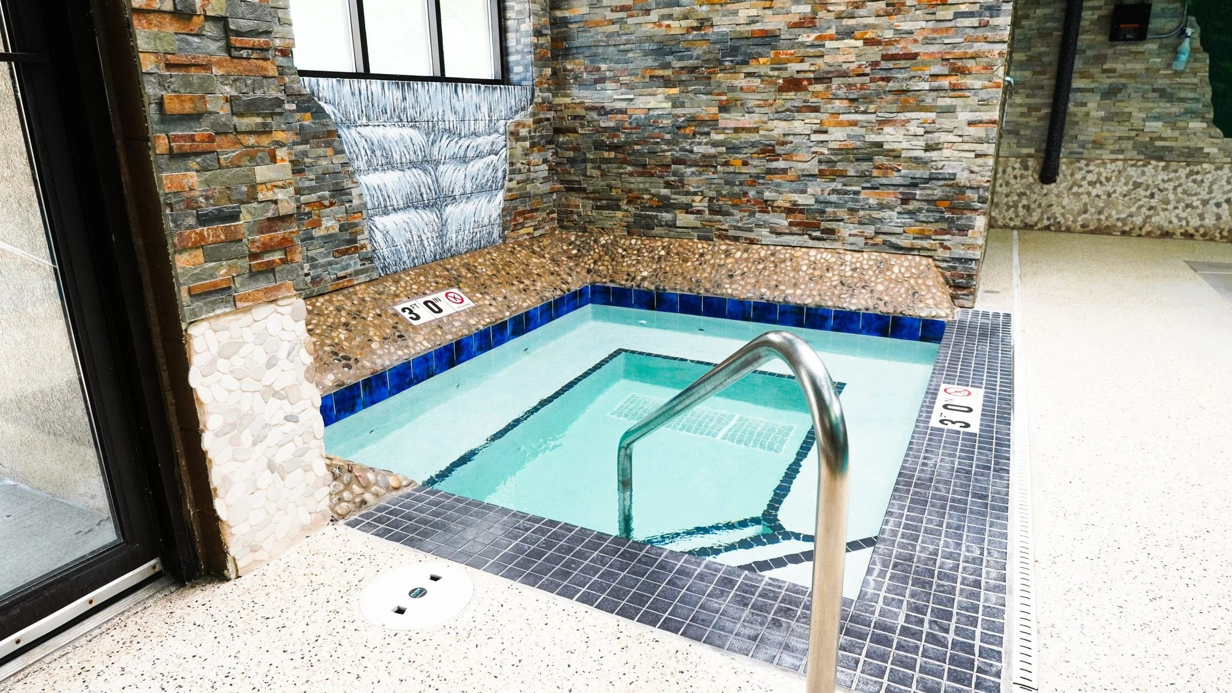 hot tub inside spa wet area