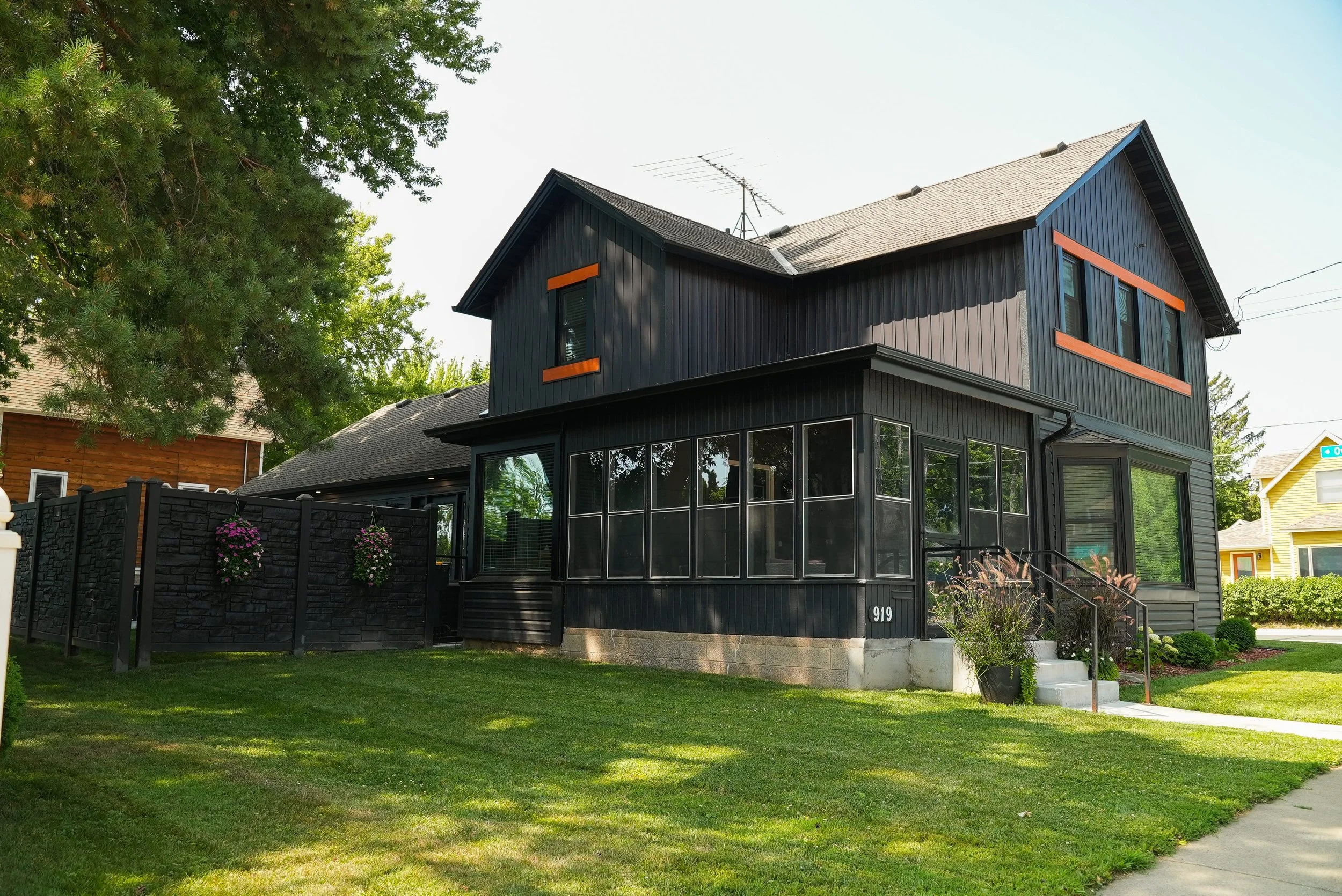 Donovan House
