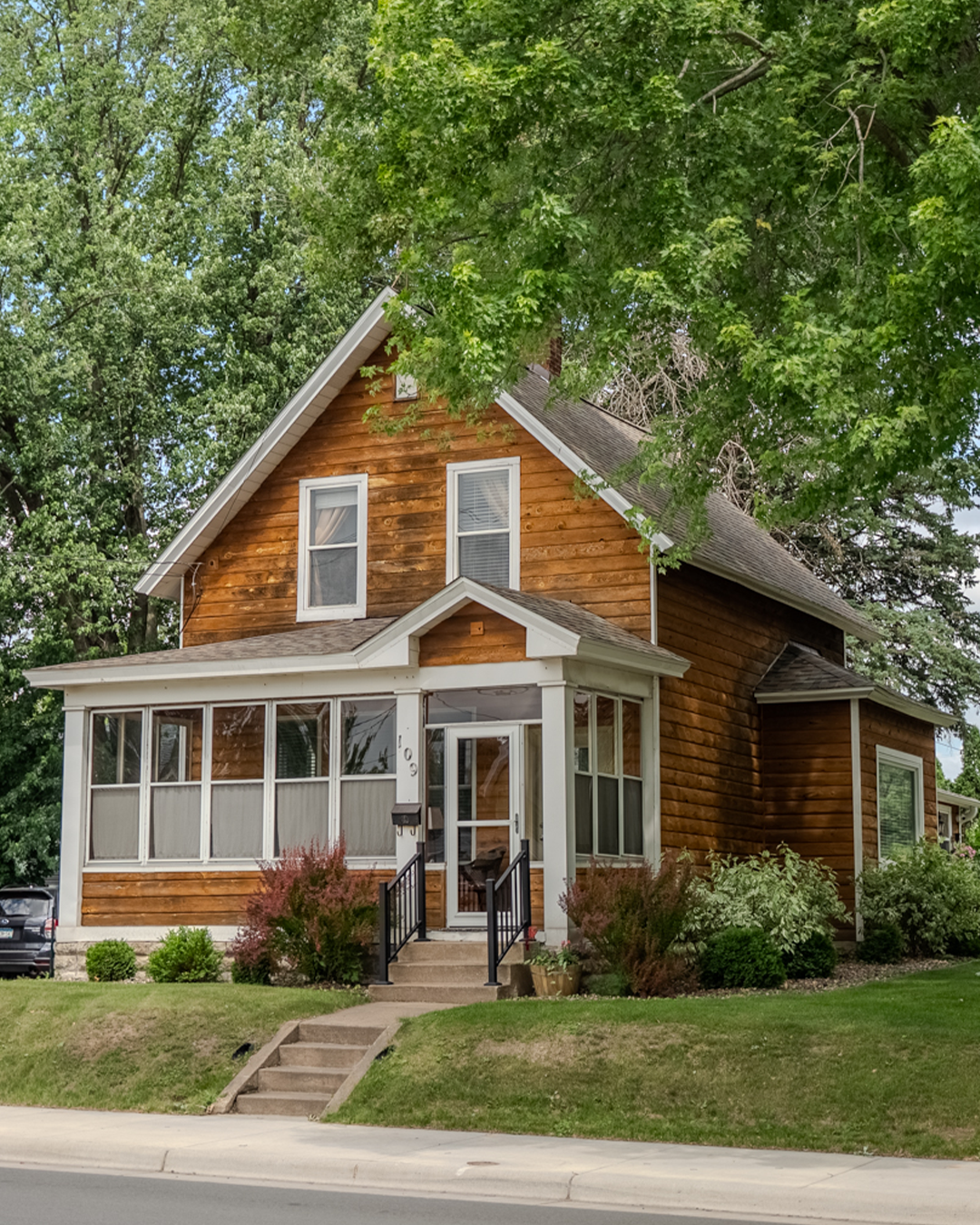The Log Cabin historic home in Stillwater, MN