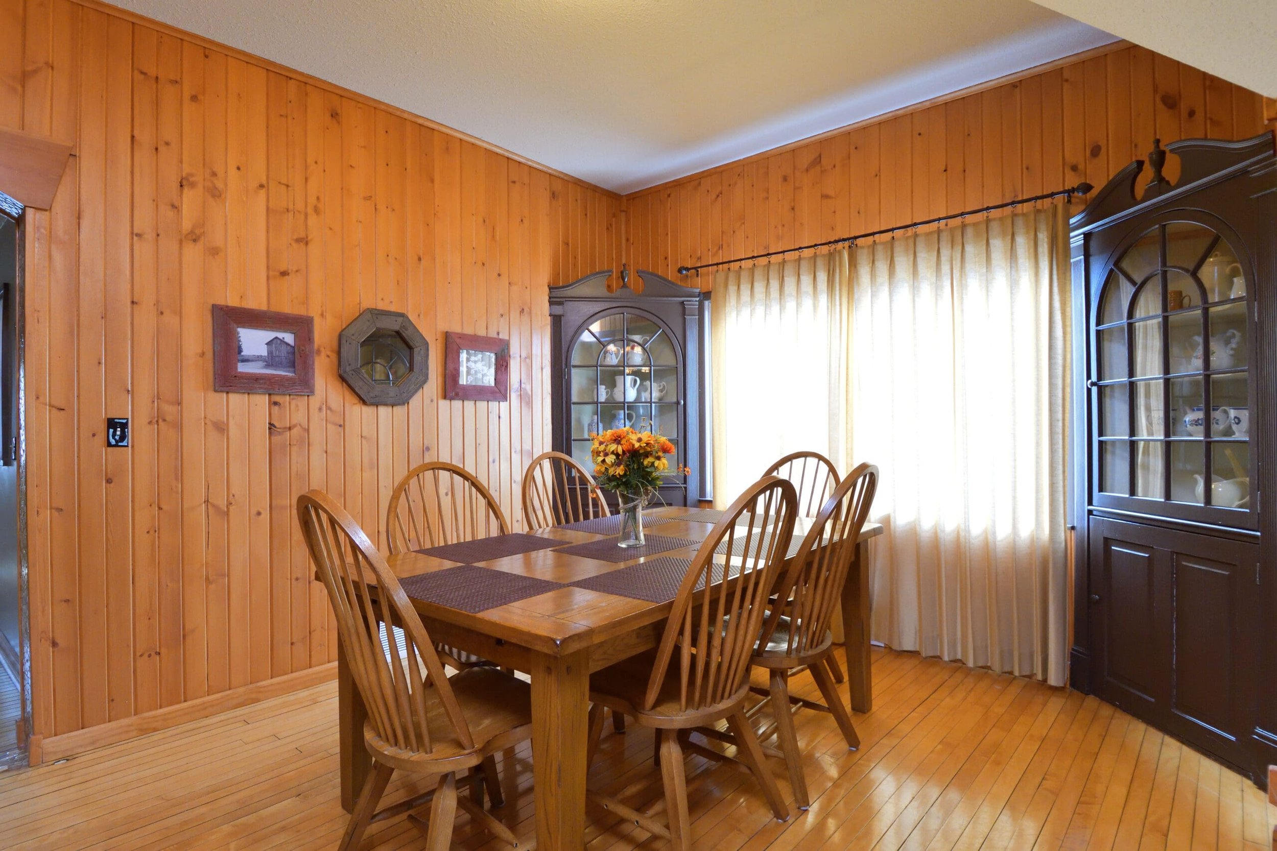 Dining room in The Log Cabin home