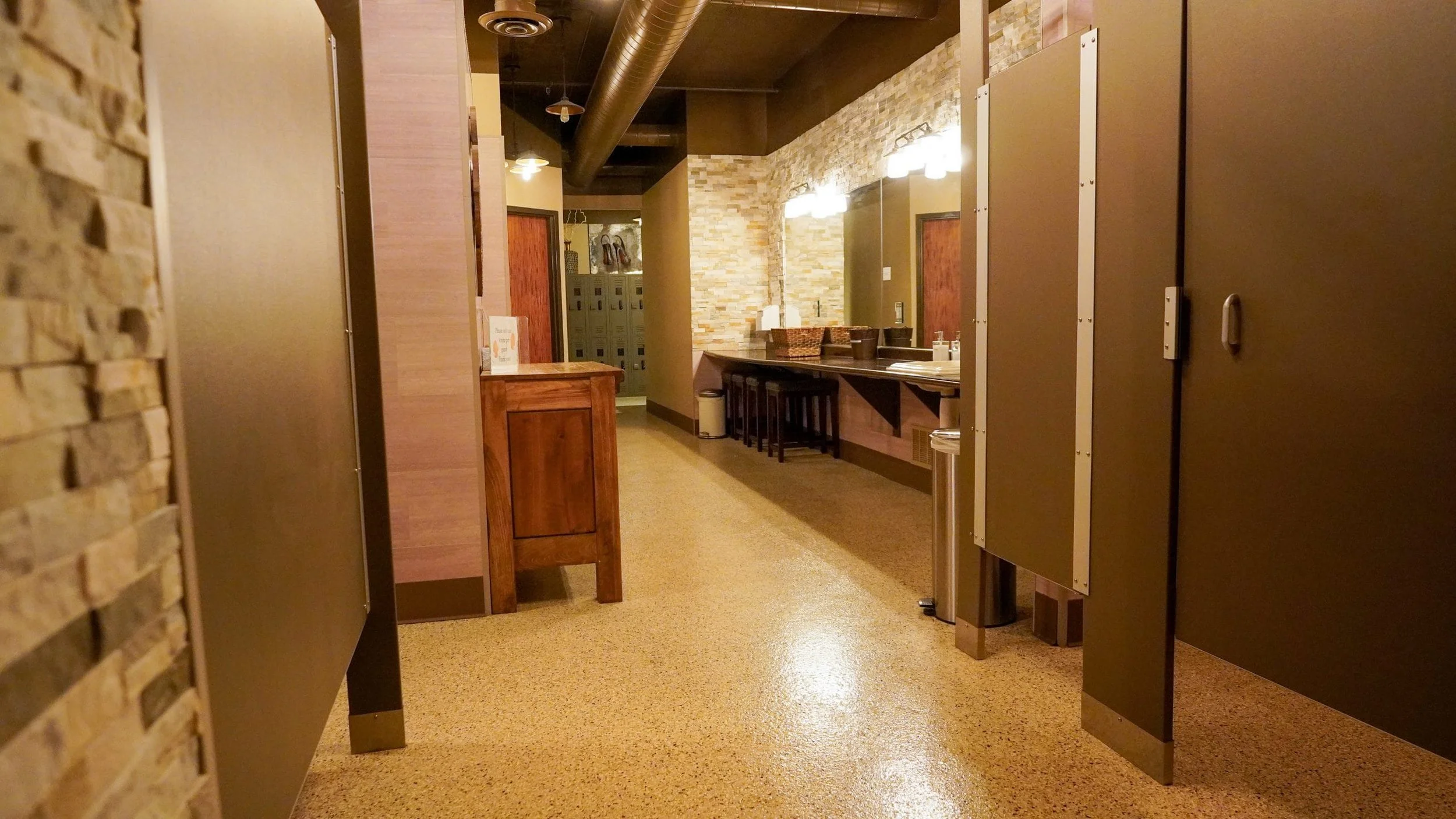 just for me spa changing/locker room