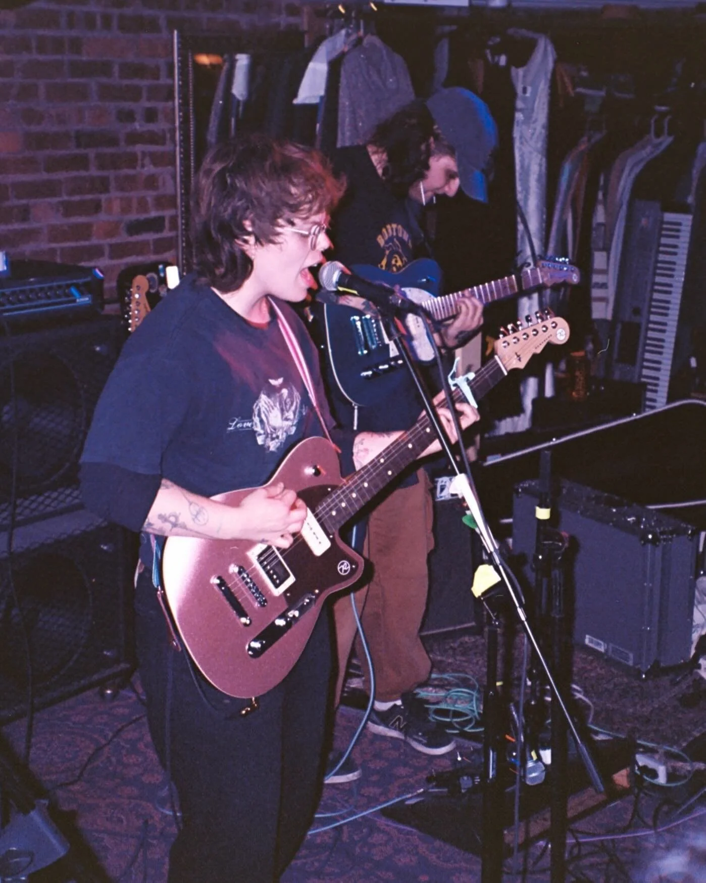 last show of the year with @droooooook @heartshpdbd and @ron.mist 

will be a stripped set because Lucas is&hellip; somewhere

cool stuff coming in 2025. keep in touch 💋