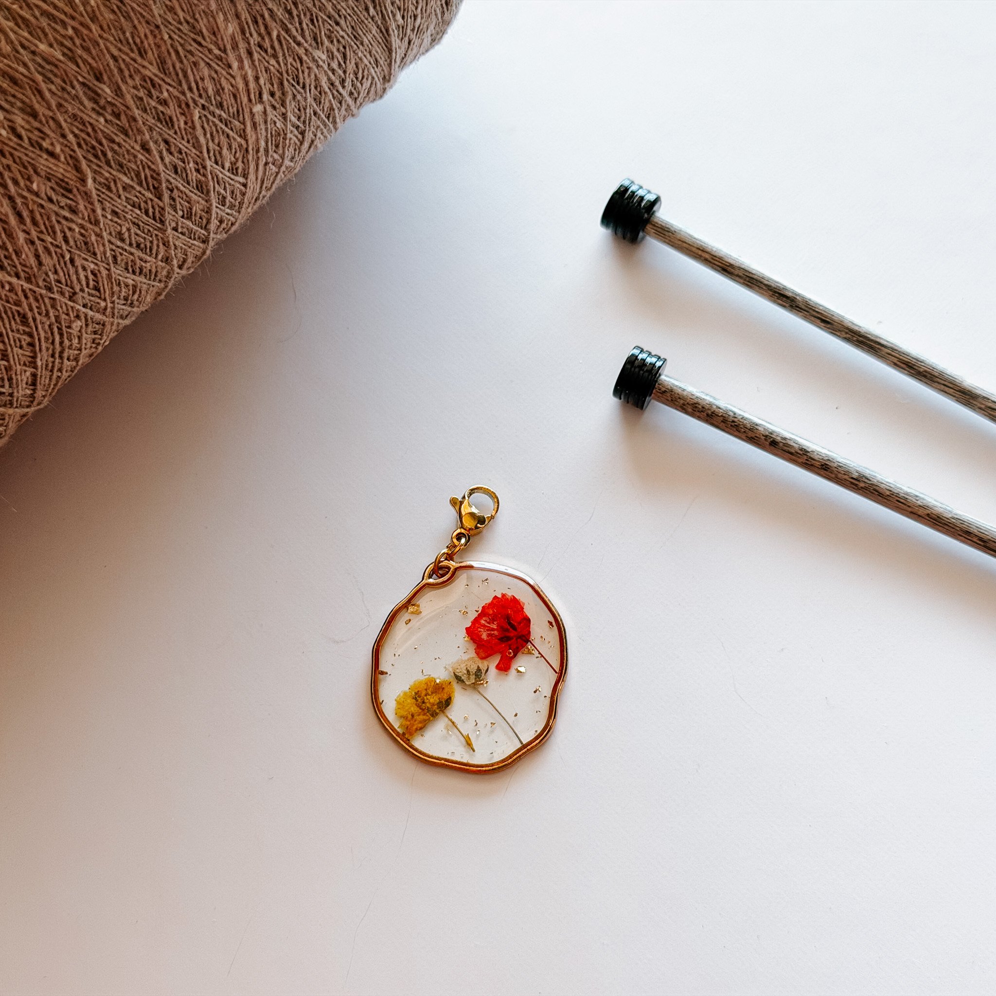 Dried Red Gold Flower Progress Keeper