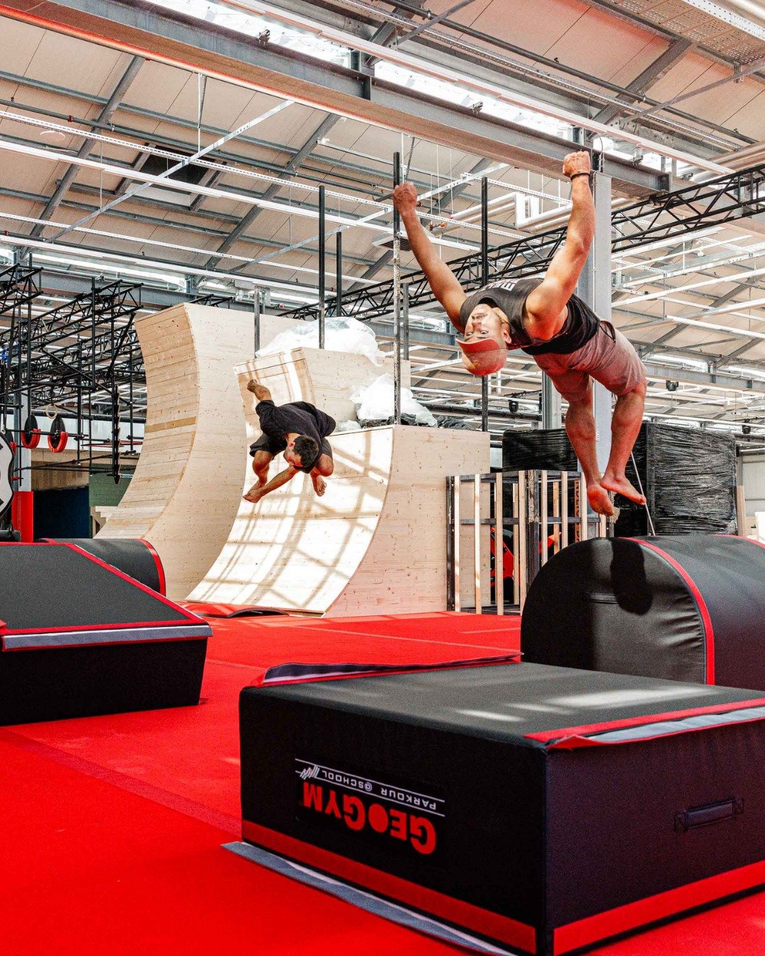 Ab morgen ist es endlich so weit: Wir &ouml;ffenen die T&uuml;ren und ihr k&ouml;nnt MOVECITY endlich selbst erleben! 🚀
Schnapp dir deine Freunde, kommt vorbei und geh&ouml;rt zu den Ersten, die unsere City testen und ausprobieren. 🔥

#opening #mov