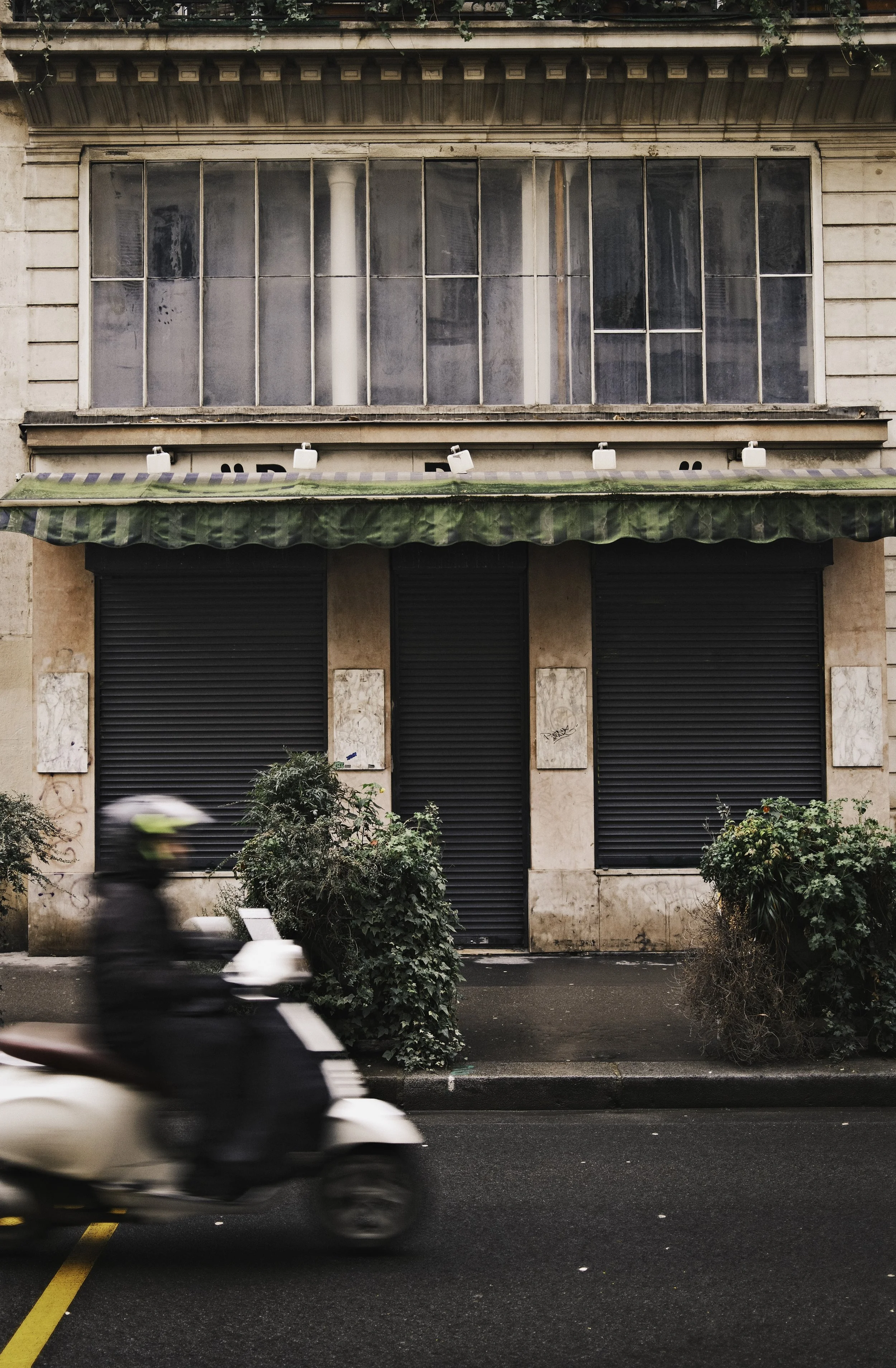 parisfacadewithscooter.jpg