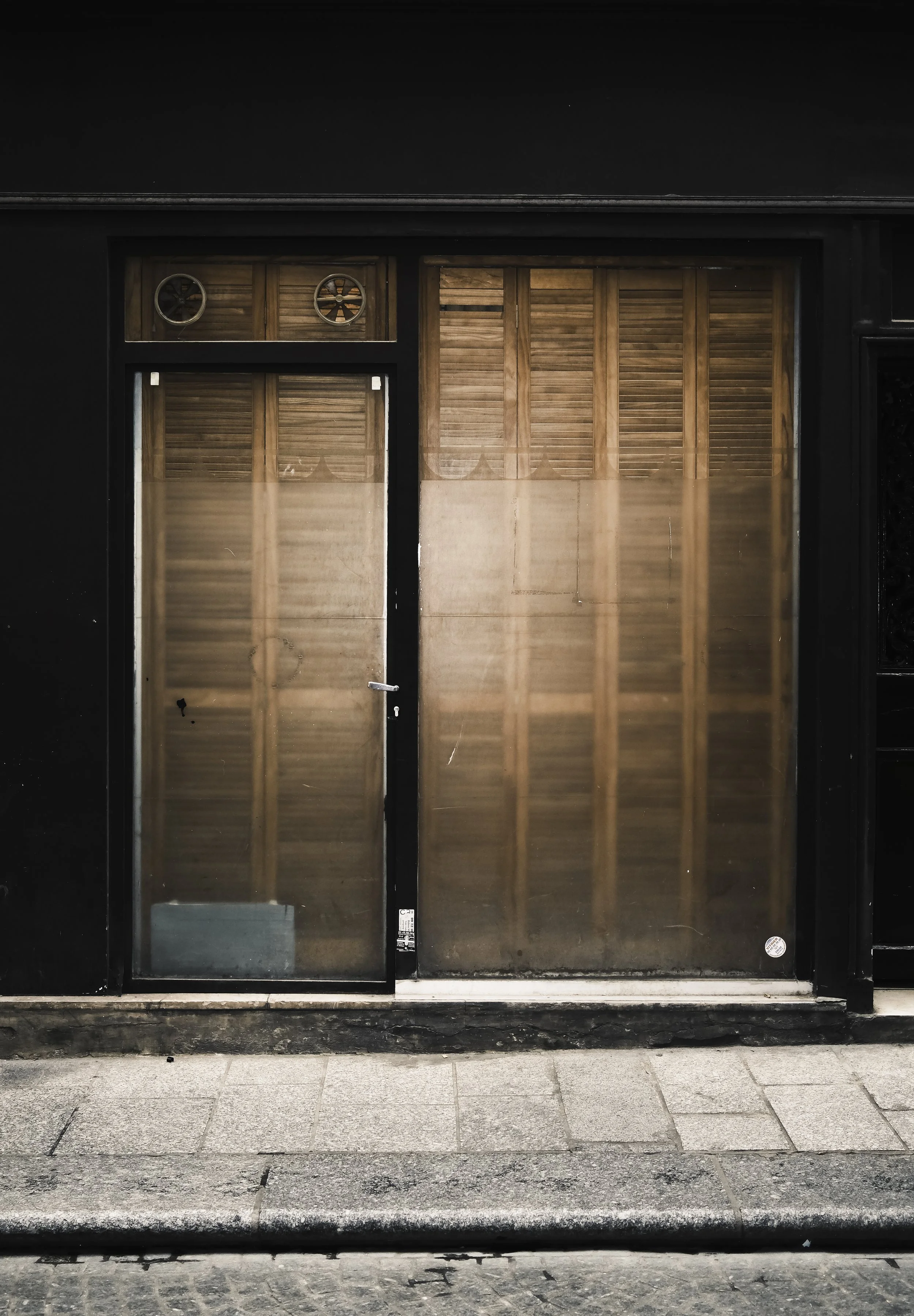 woodenlouverswindowflash.jpg