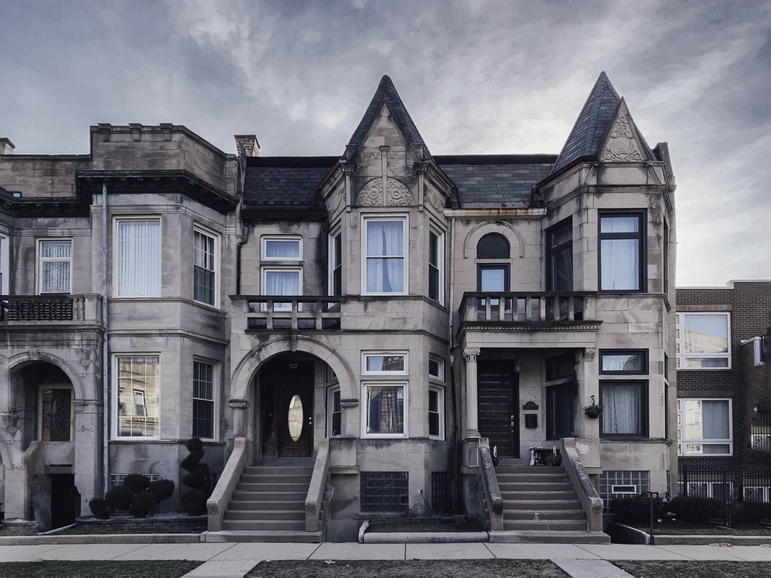 chicagograystonestreetscape.jpg