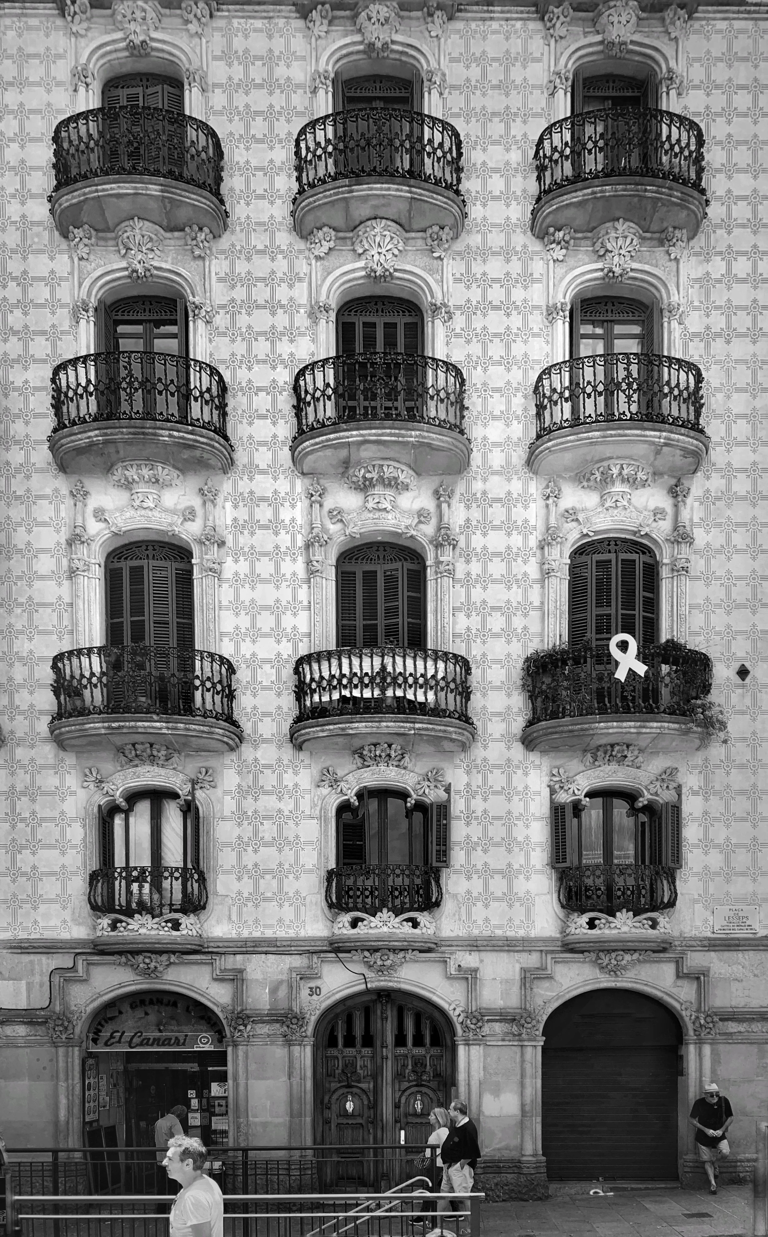barcelonafacade.jpg