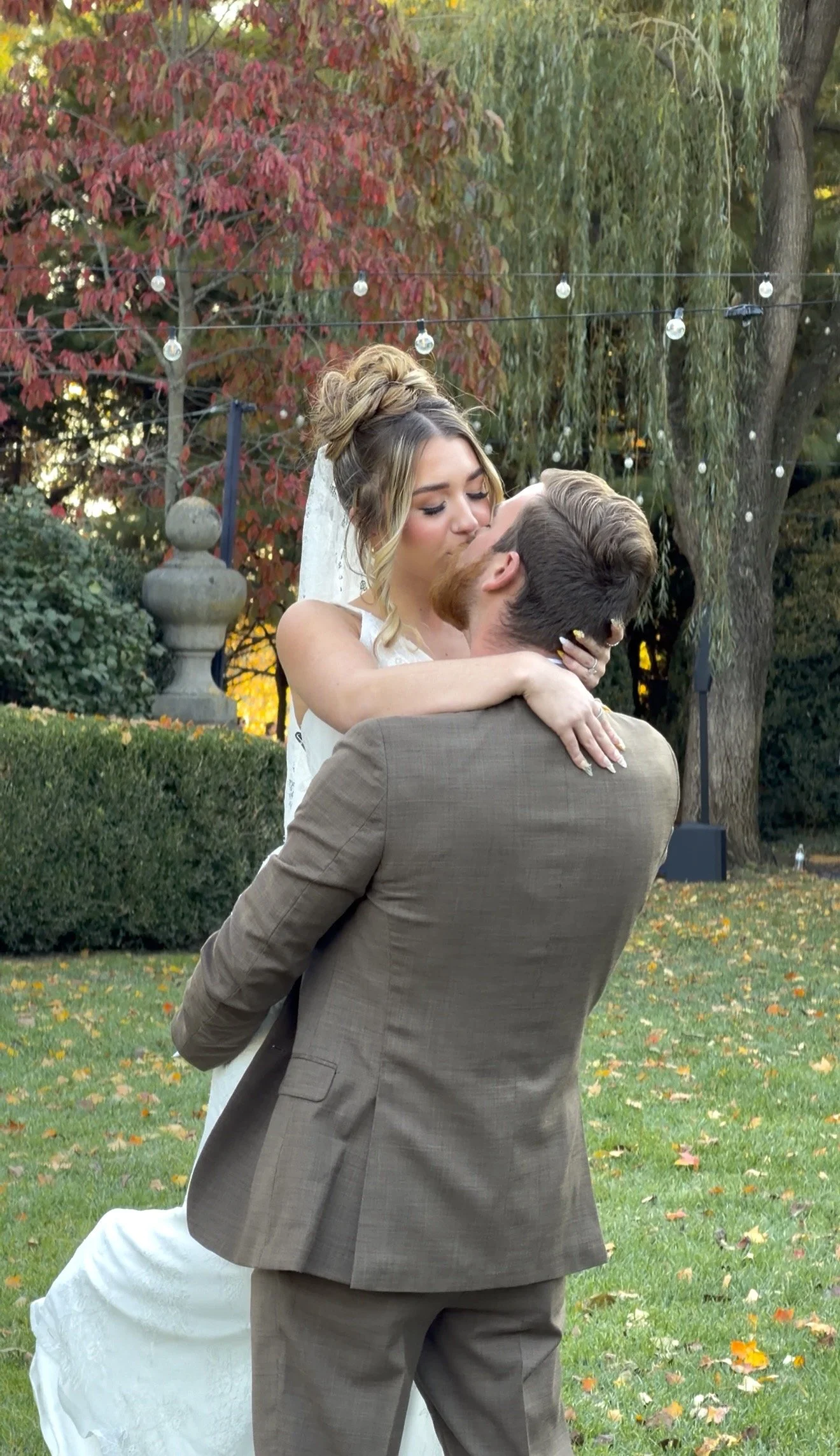 bride and groom the highlands mansion wedding.jpeg