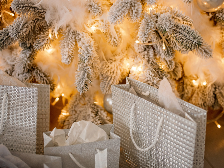 5 Helpful Tips for Fresh and Festive Holiday Decor