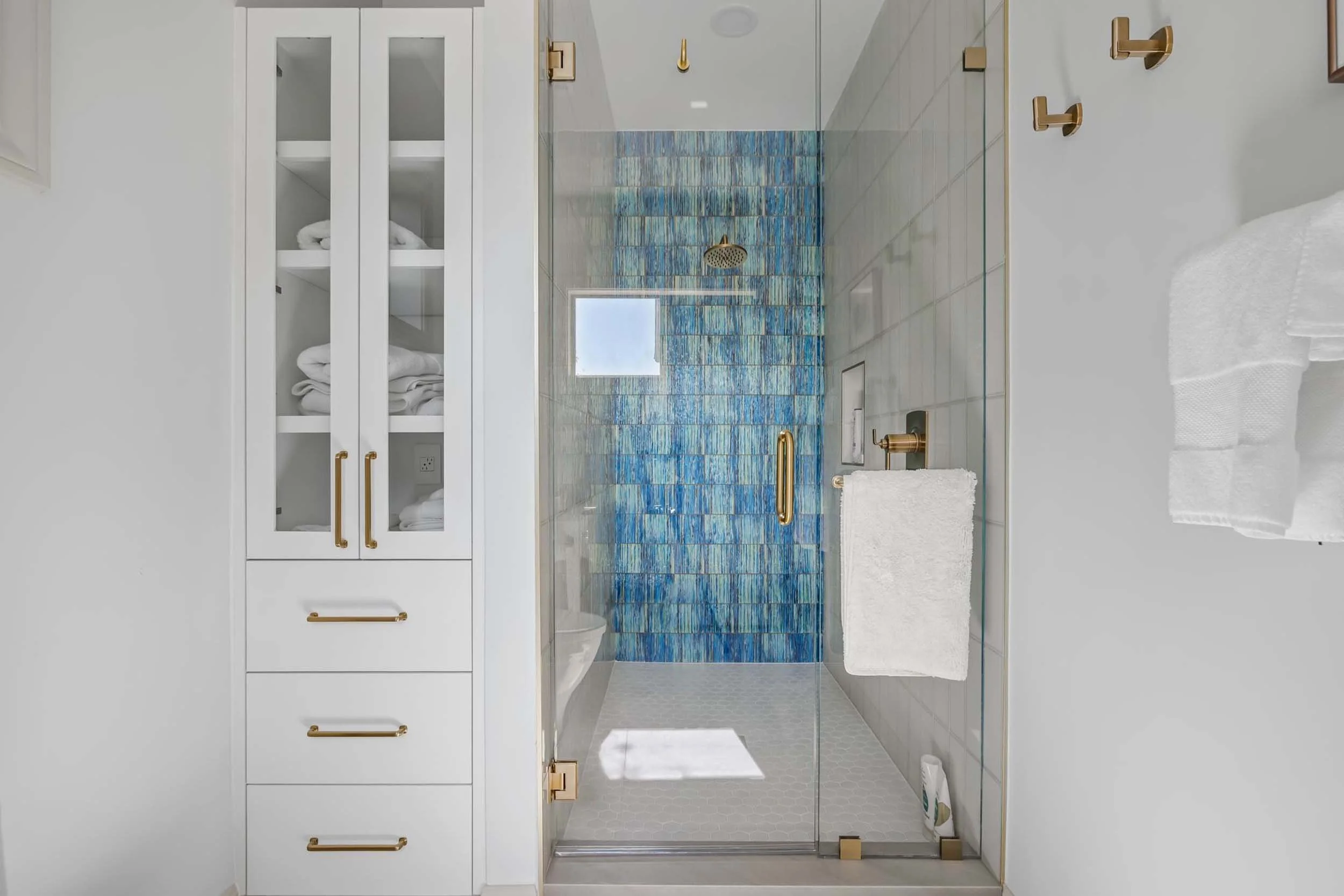 Lake Travis Glamour Girl Robin Bond Interiors.19.jpg