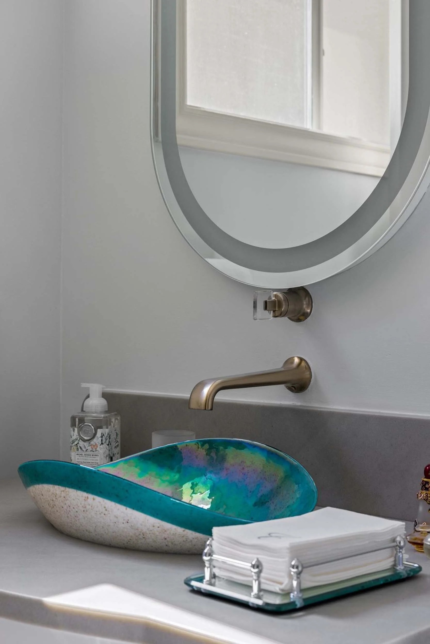 Lake Travis Glamour Girl Robin Bond Interiors.24.jpg